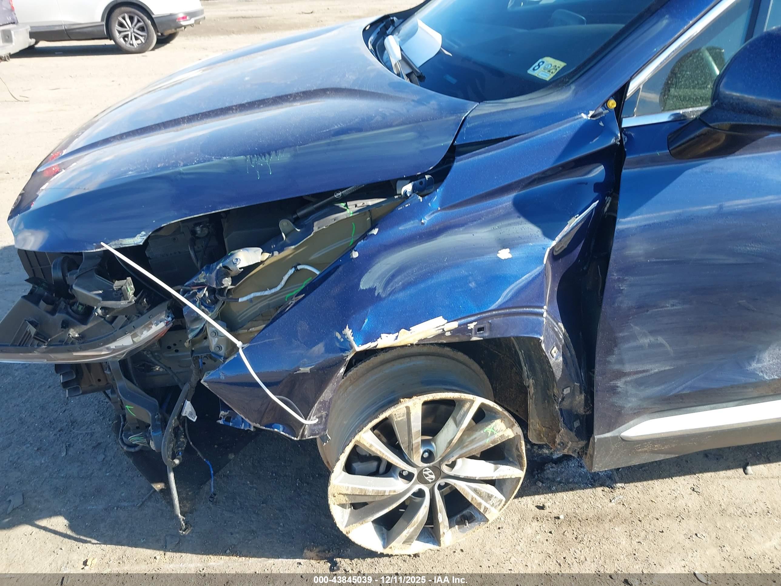 HYUNDAI SANTA image 6