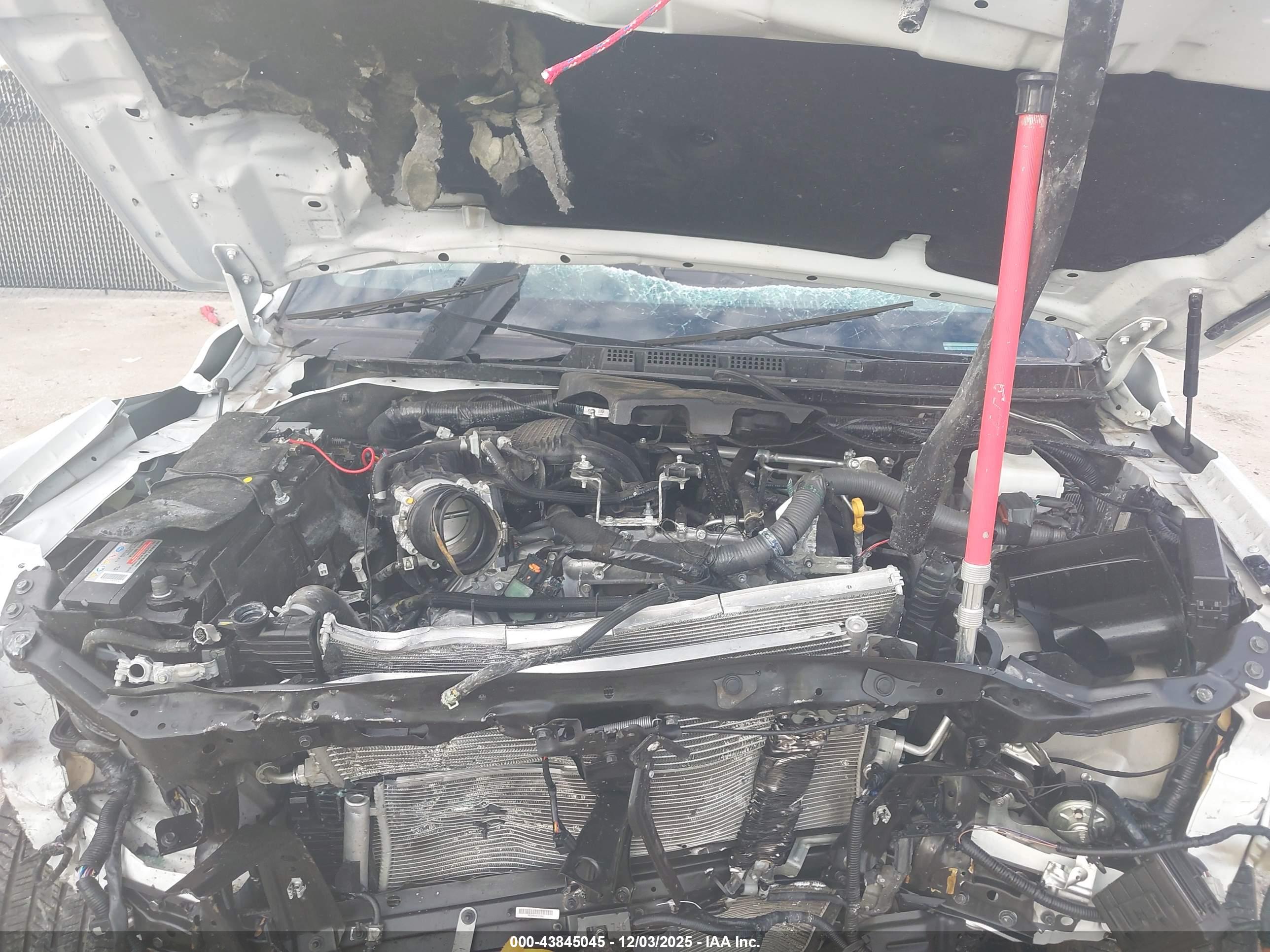 NISSAN FRONTIER image 10