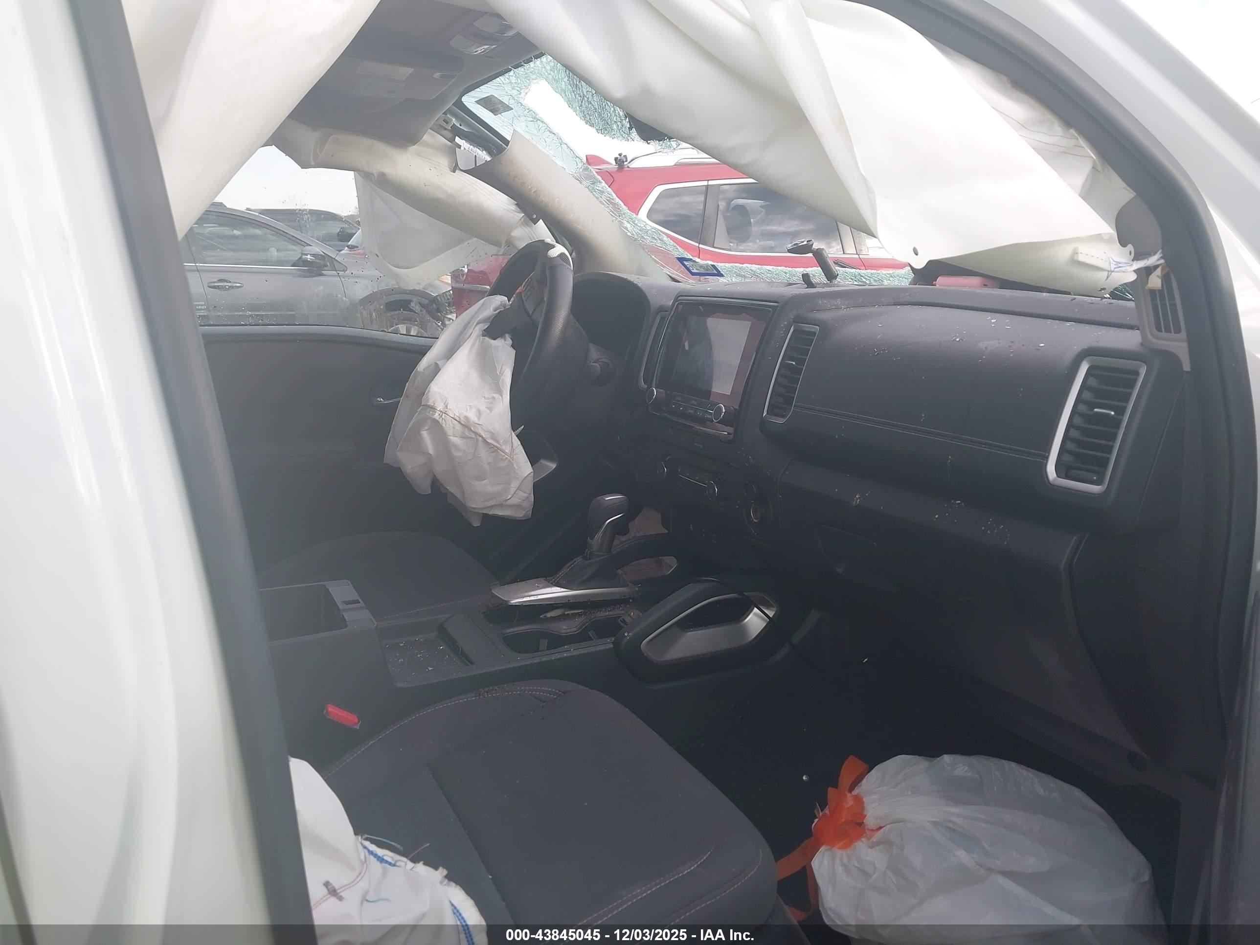 NISSAN FRONTIER image 5