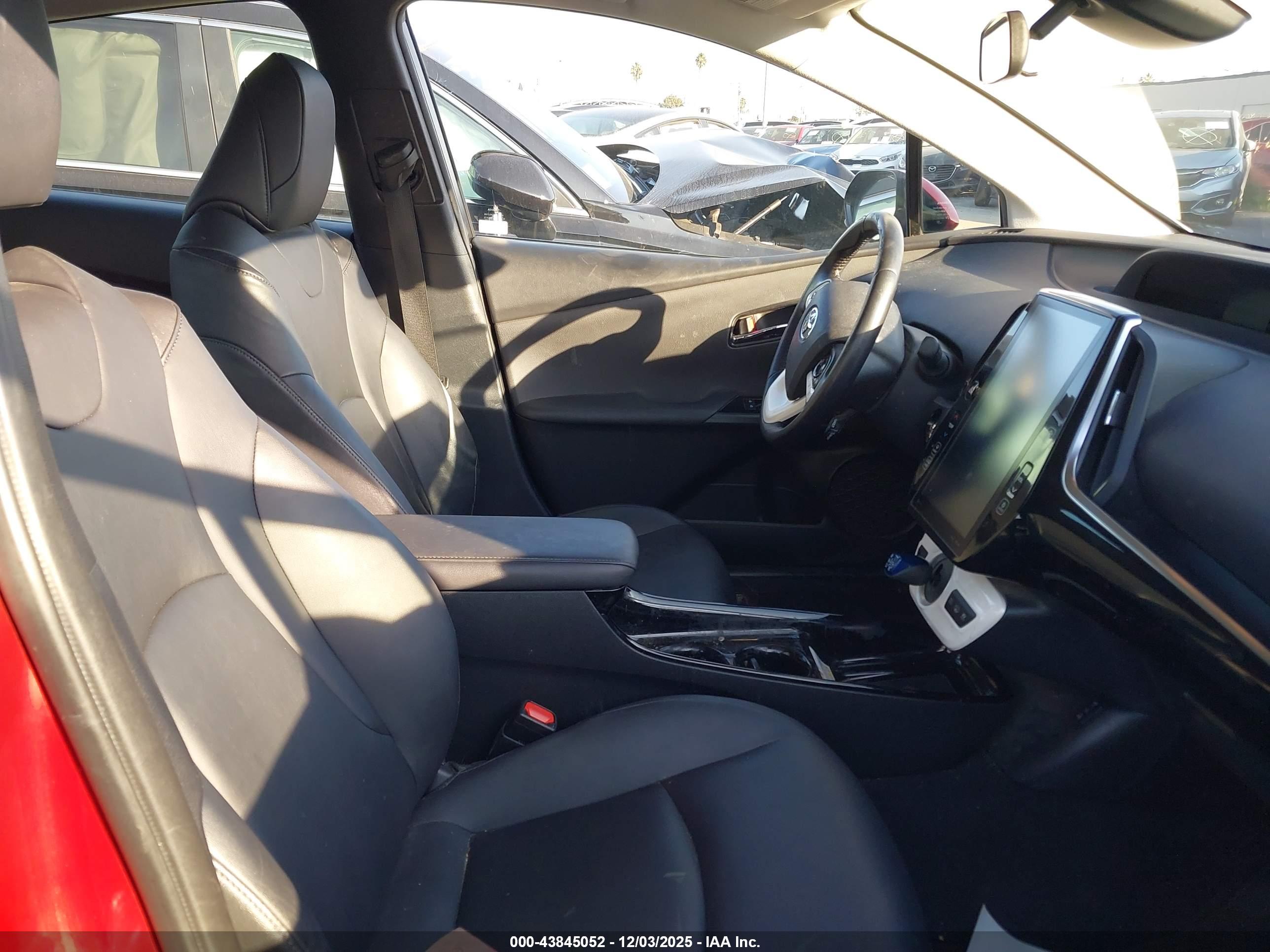 TOYOTA PRIUS image 5