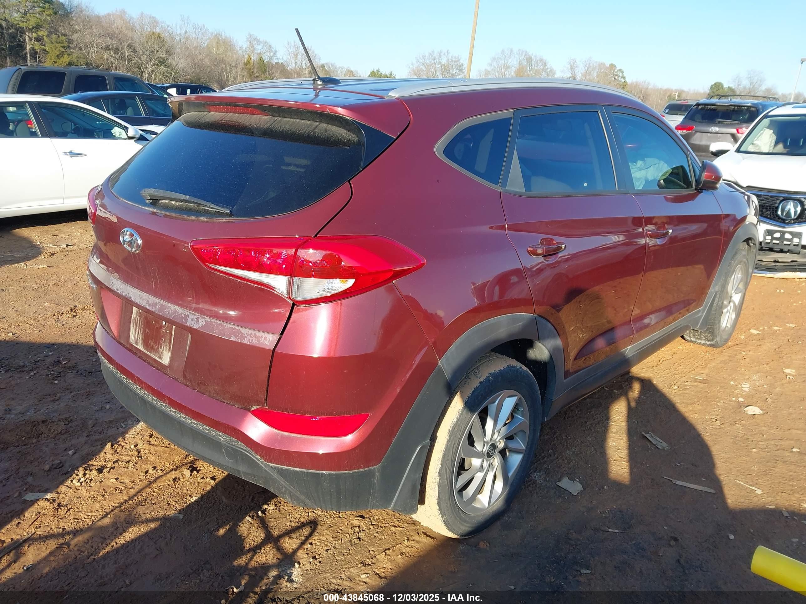 HYUNDAI TUCSON image 4