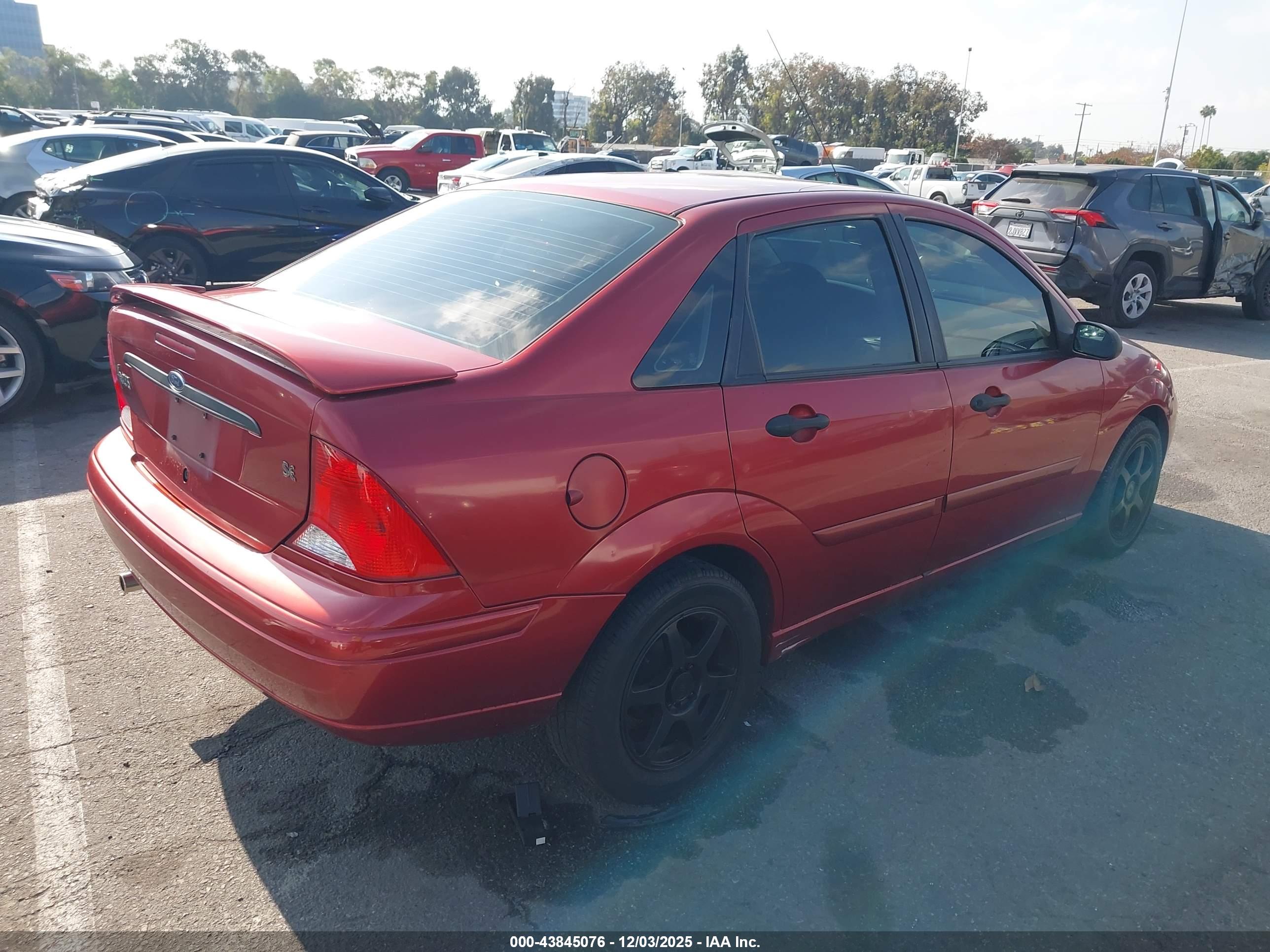 FORD FOCUS image 4
