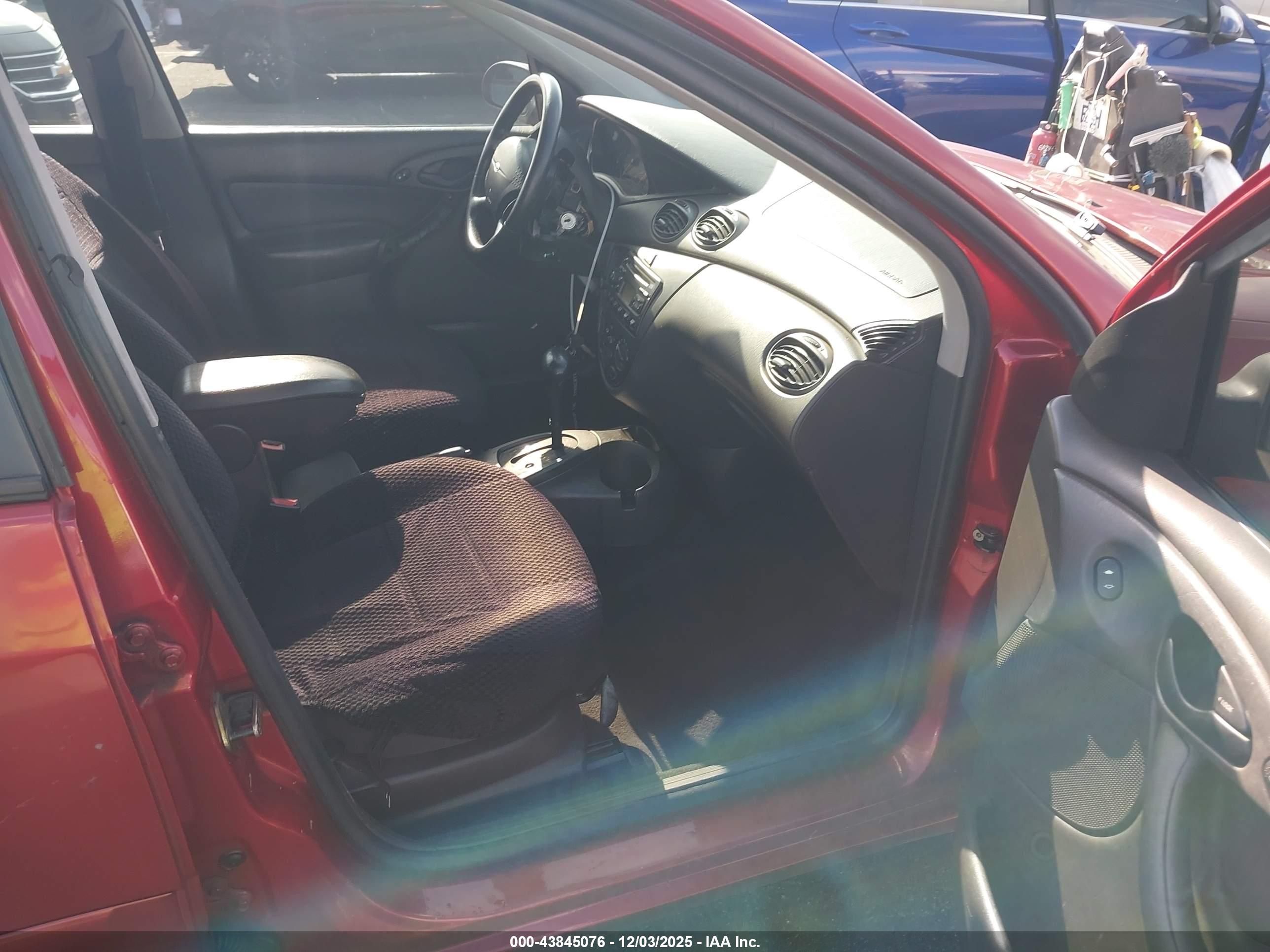 FORD FOCUS image 5