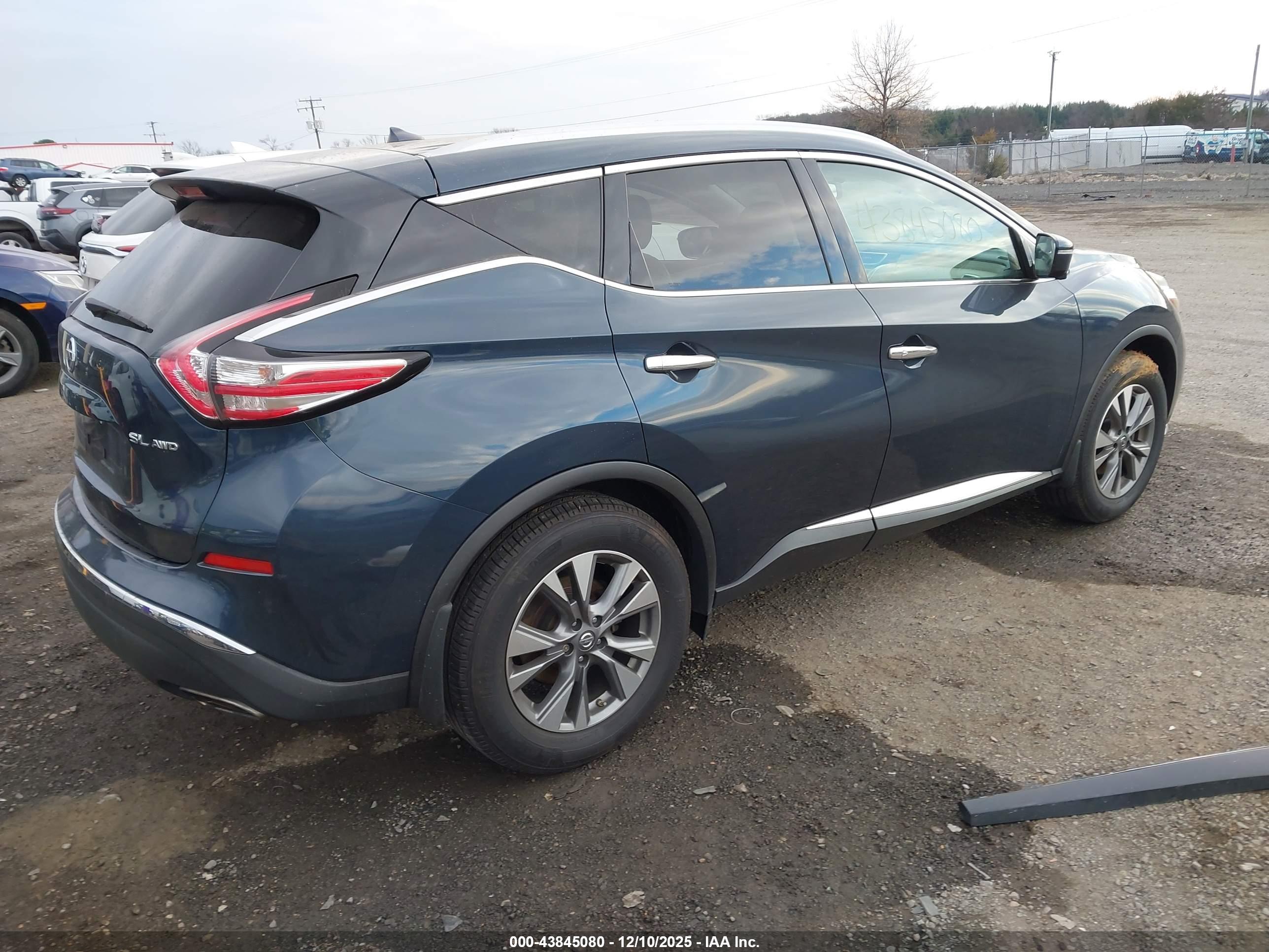 NISSAN MURANO image 4