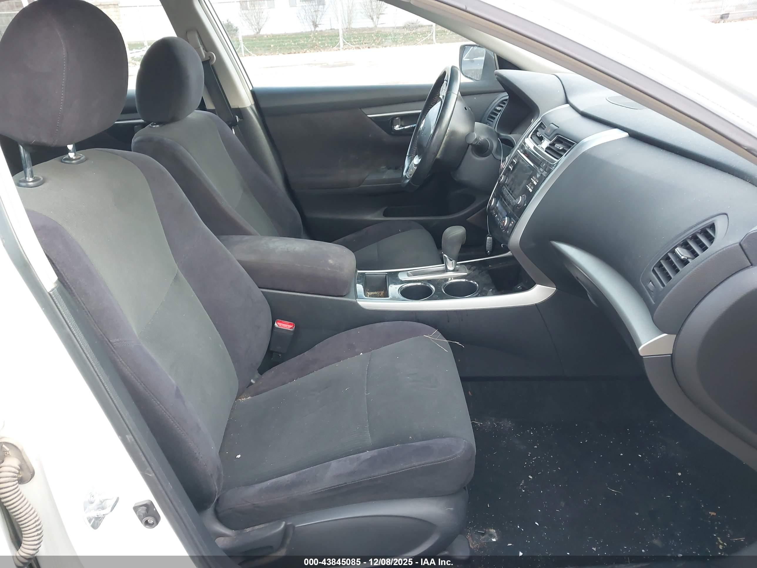 NISSAN ALTIMA image 5