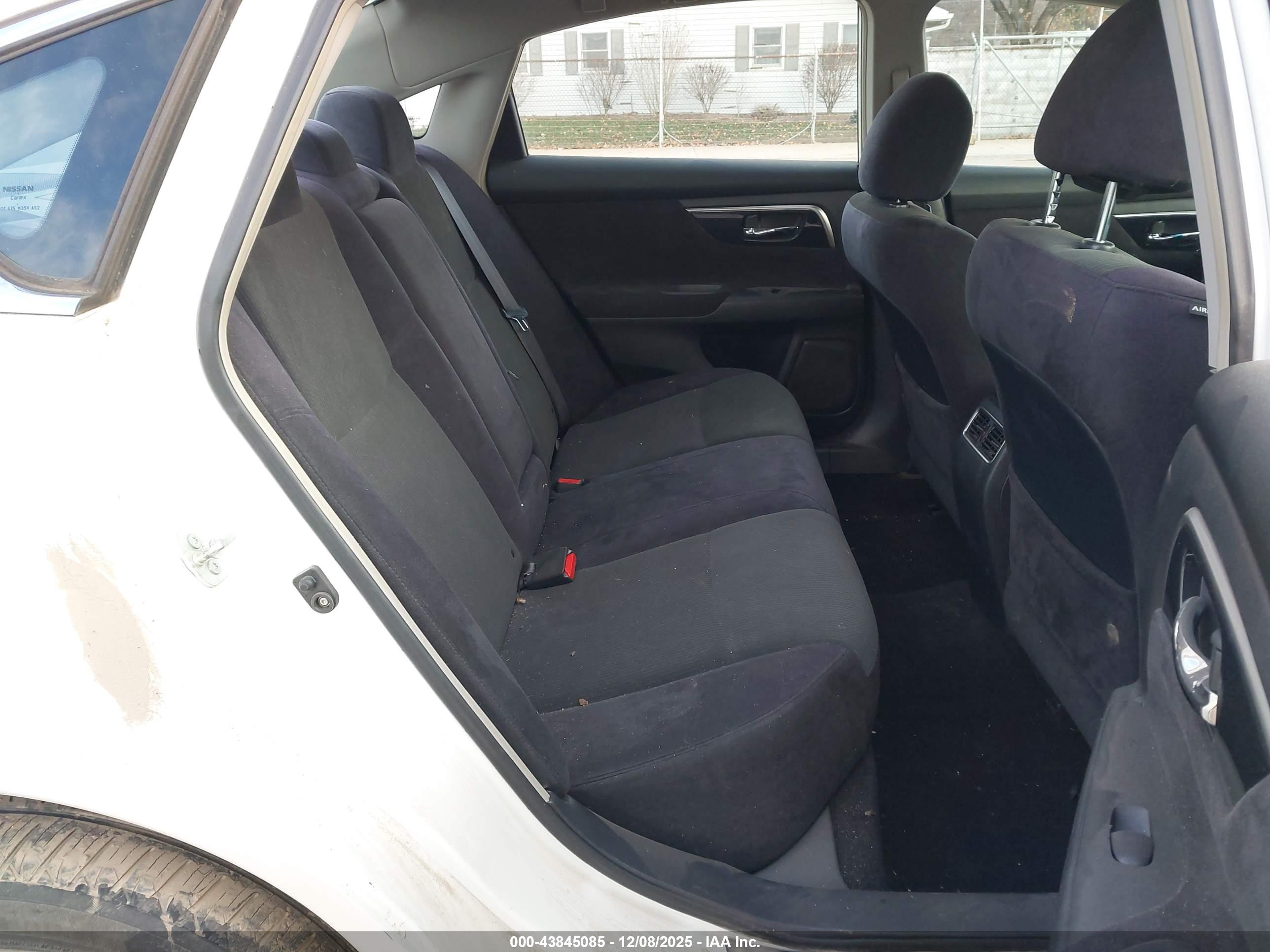 NISSAN ALTIMA image 8