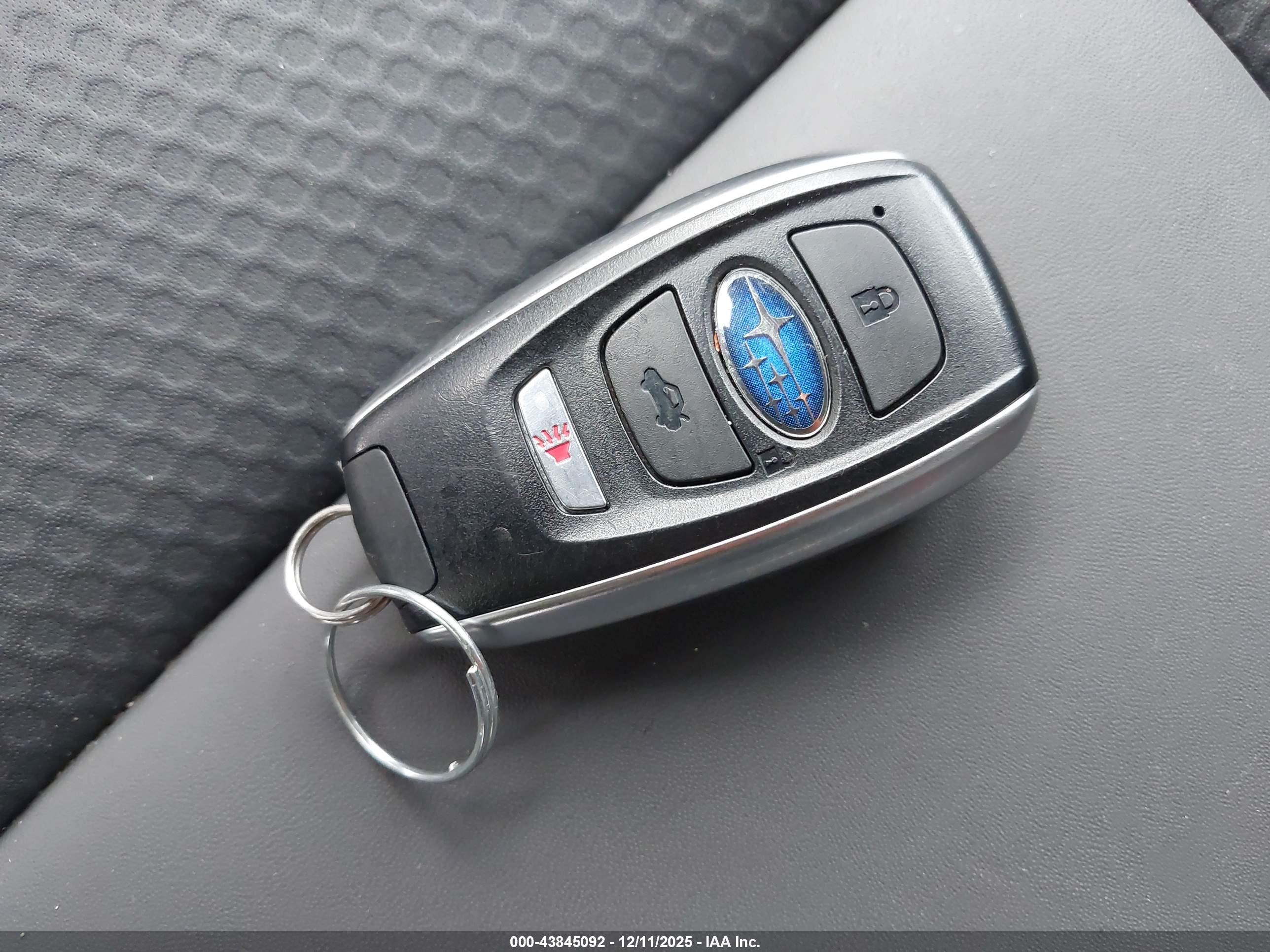 SUBARU OUTBACK image 11