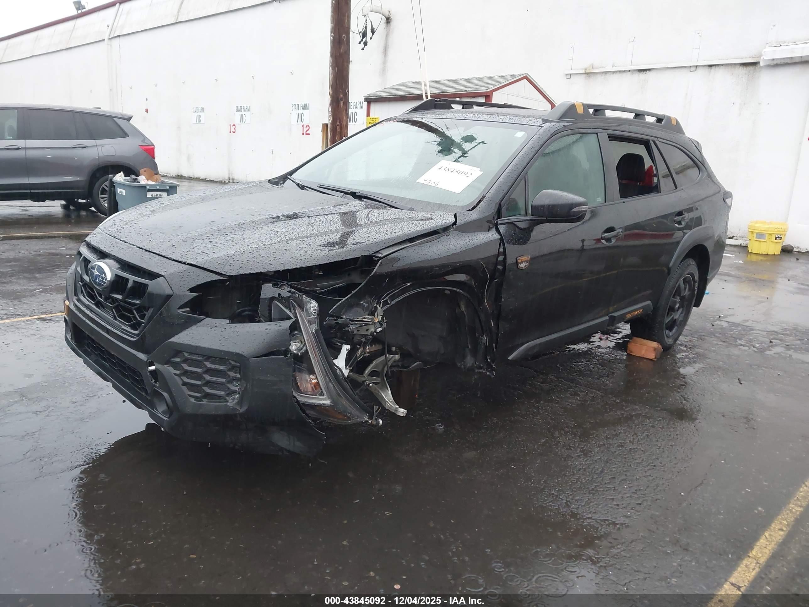 SUBARU OUTBACK image 2