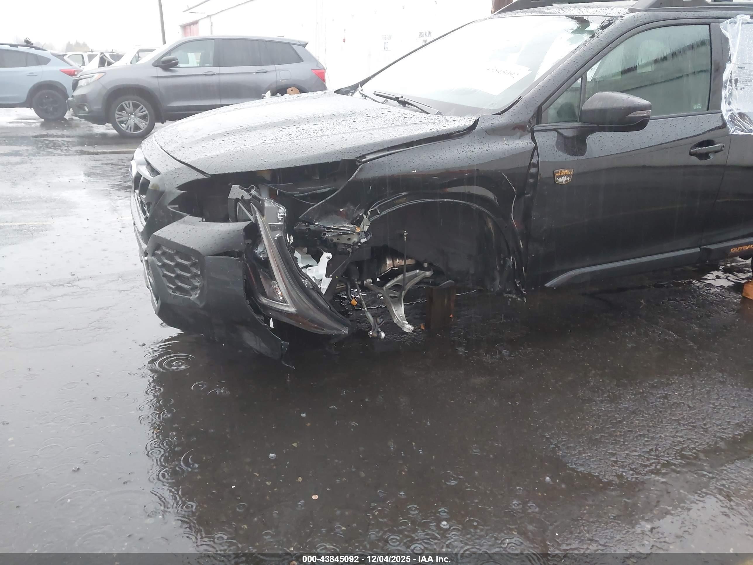 SUBARU OUTBACK image 6