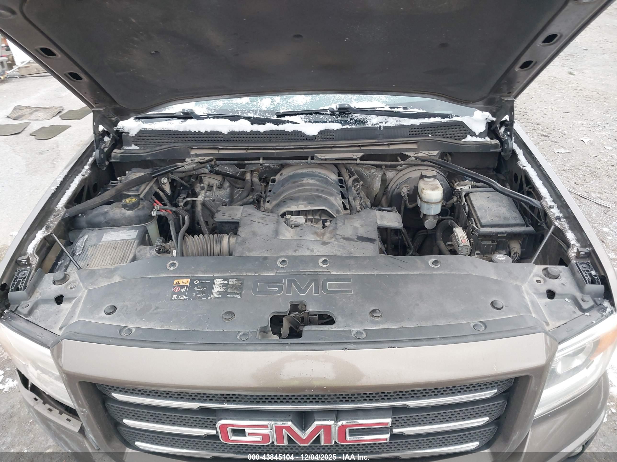 GMC SIERRA image 10