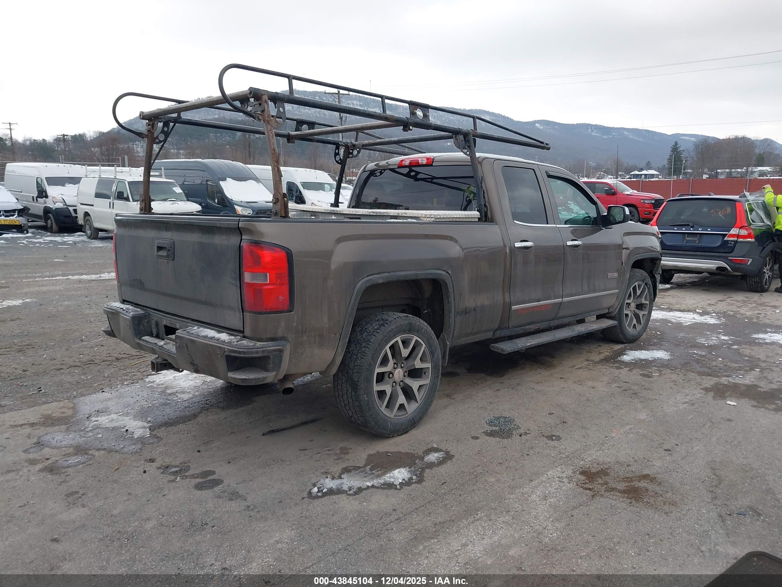 GMC SIERRA image 4