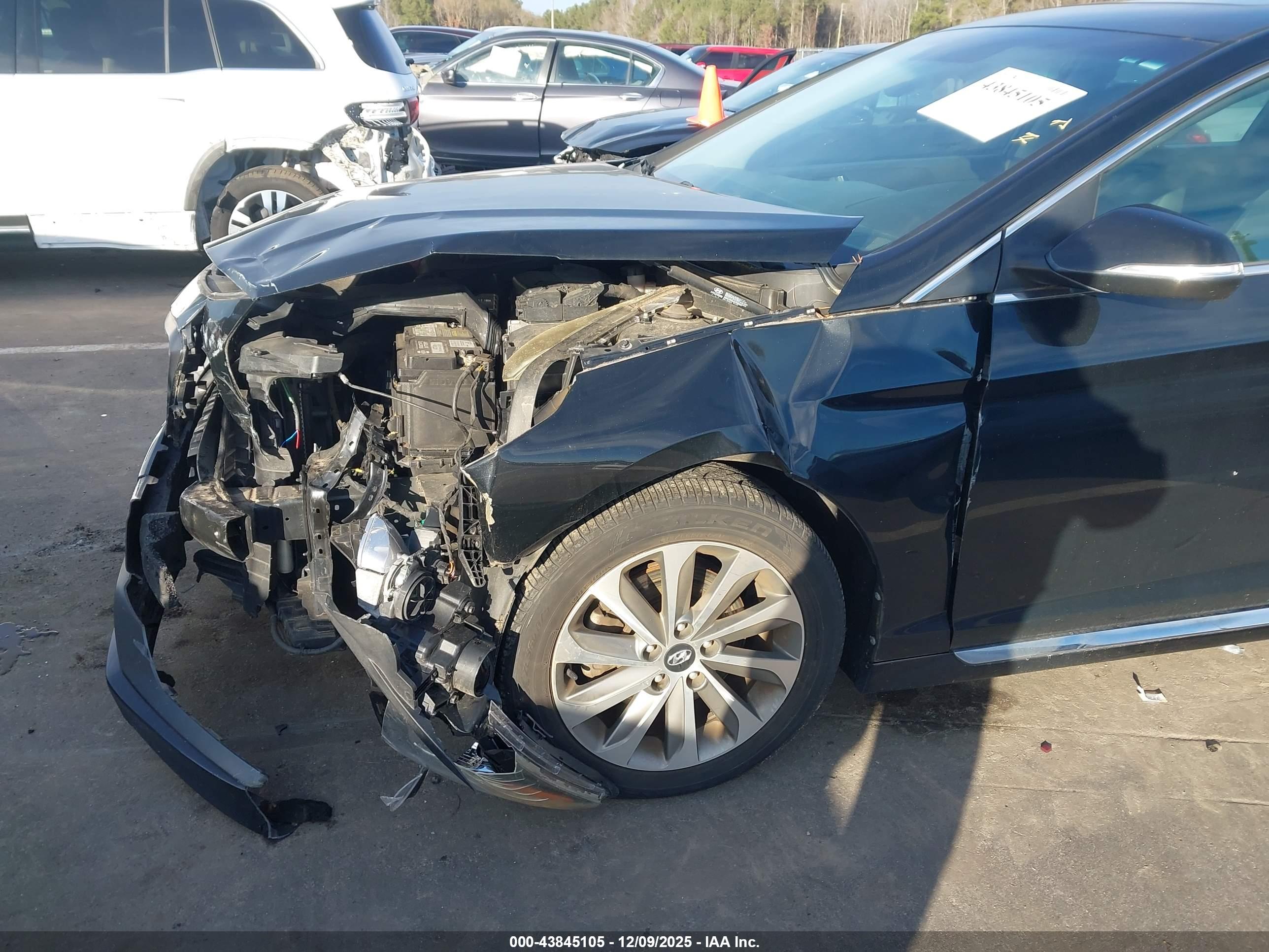 HYUNDAI SONATA image 6