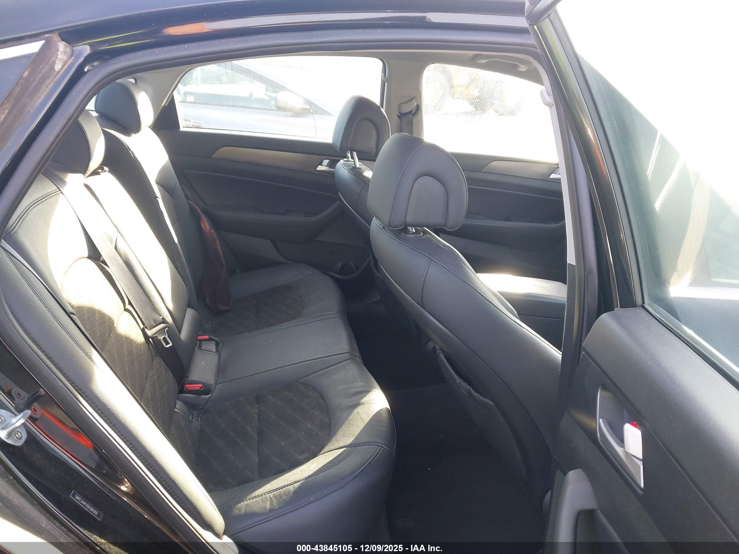 HYUNDAI SONATA image 8