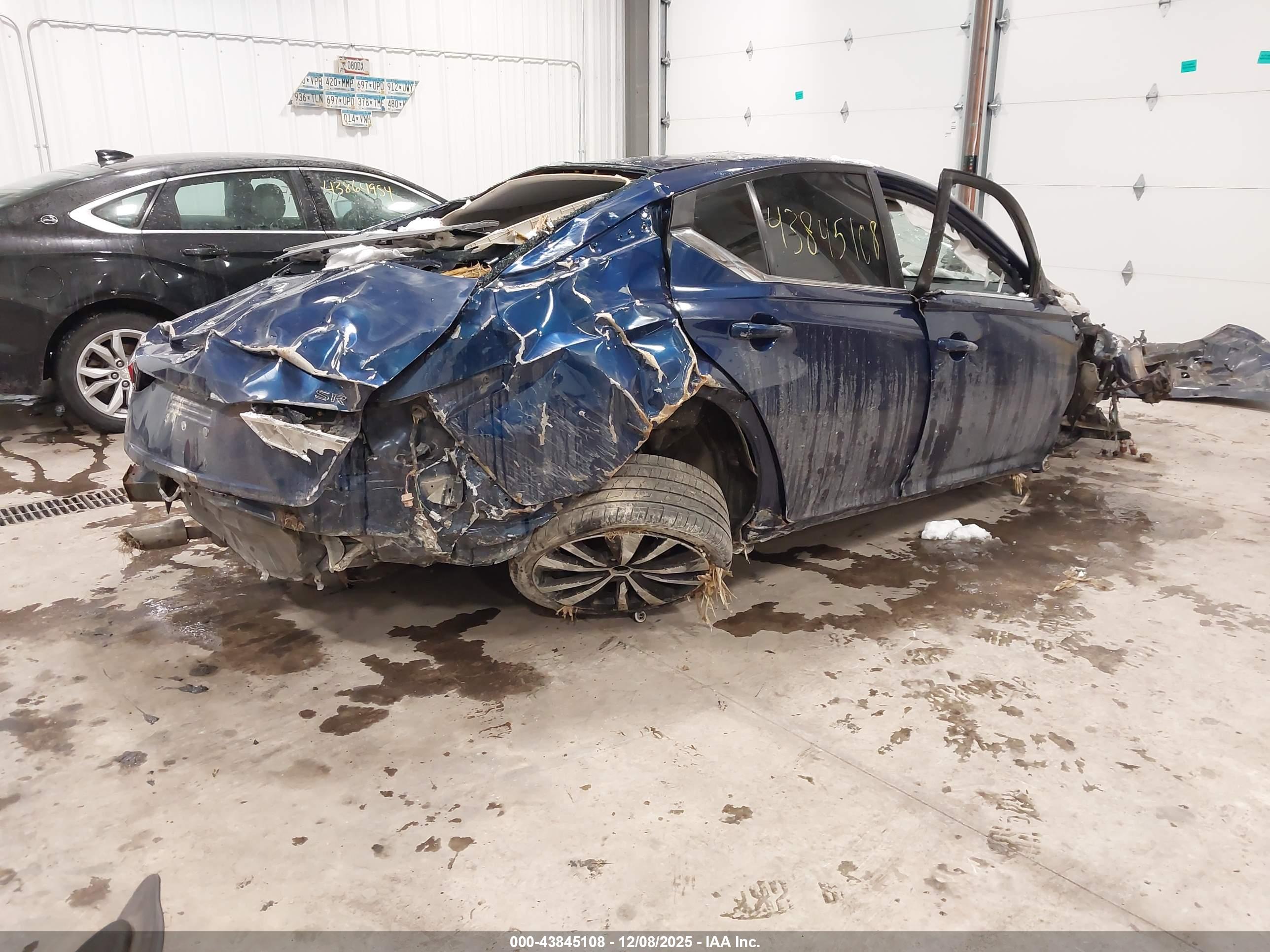 NISSAN ALTIMA image 4