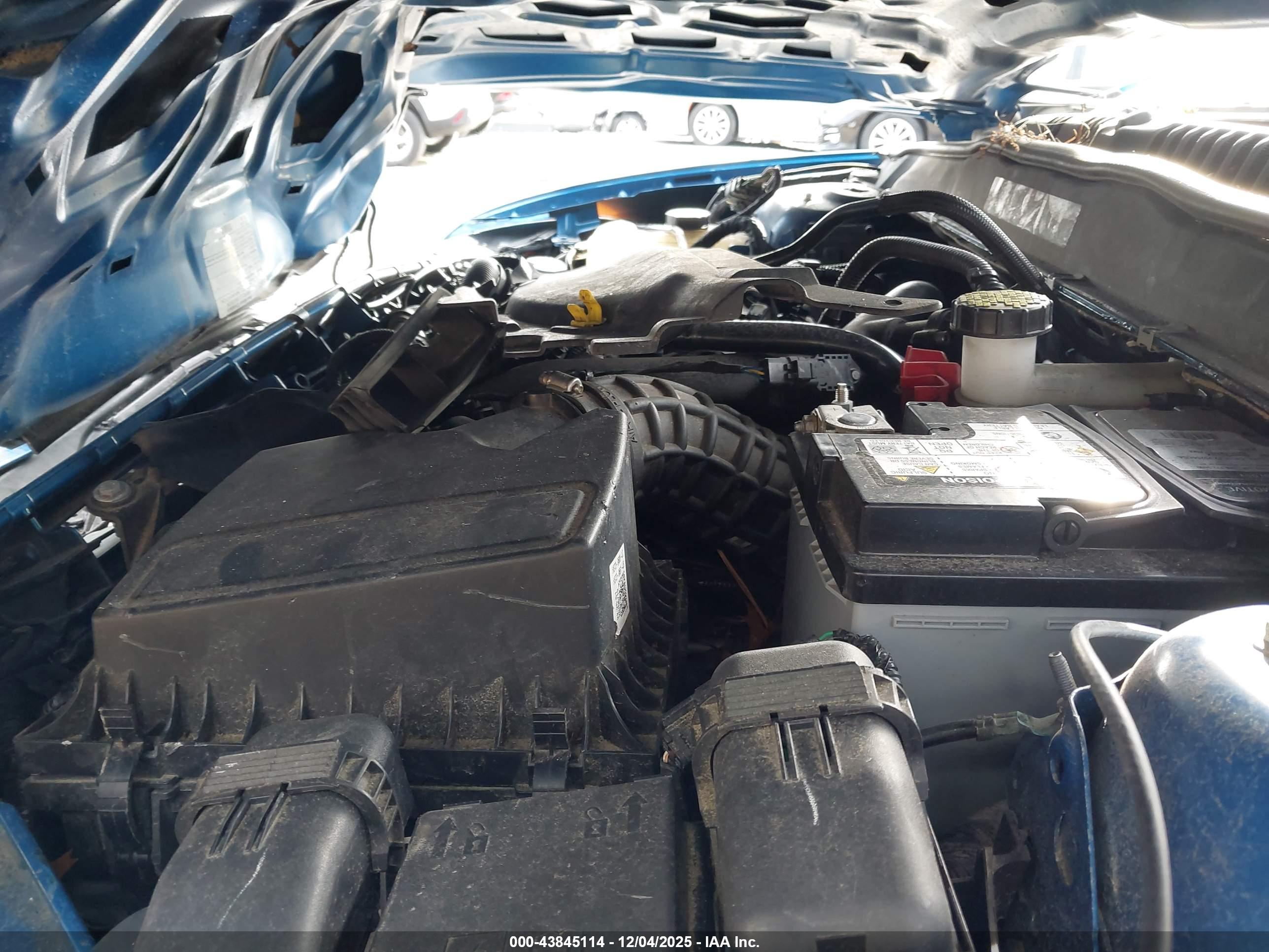 FORD FUSION image 10