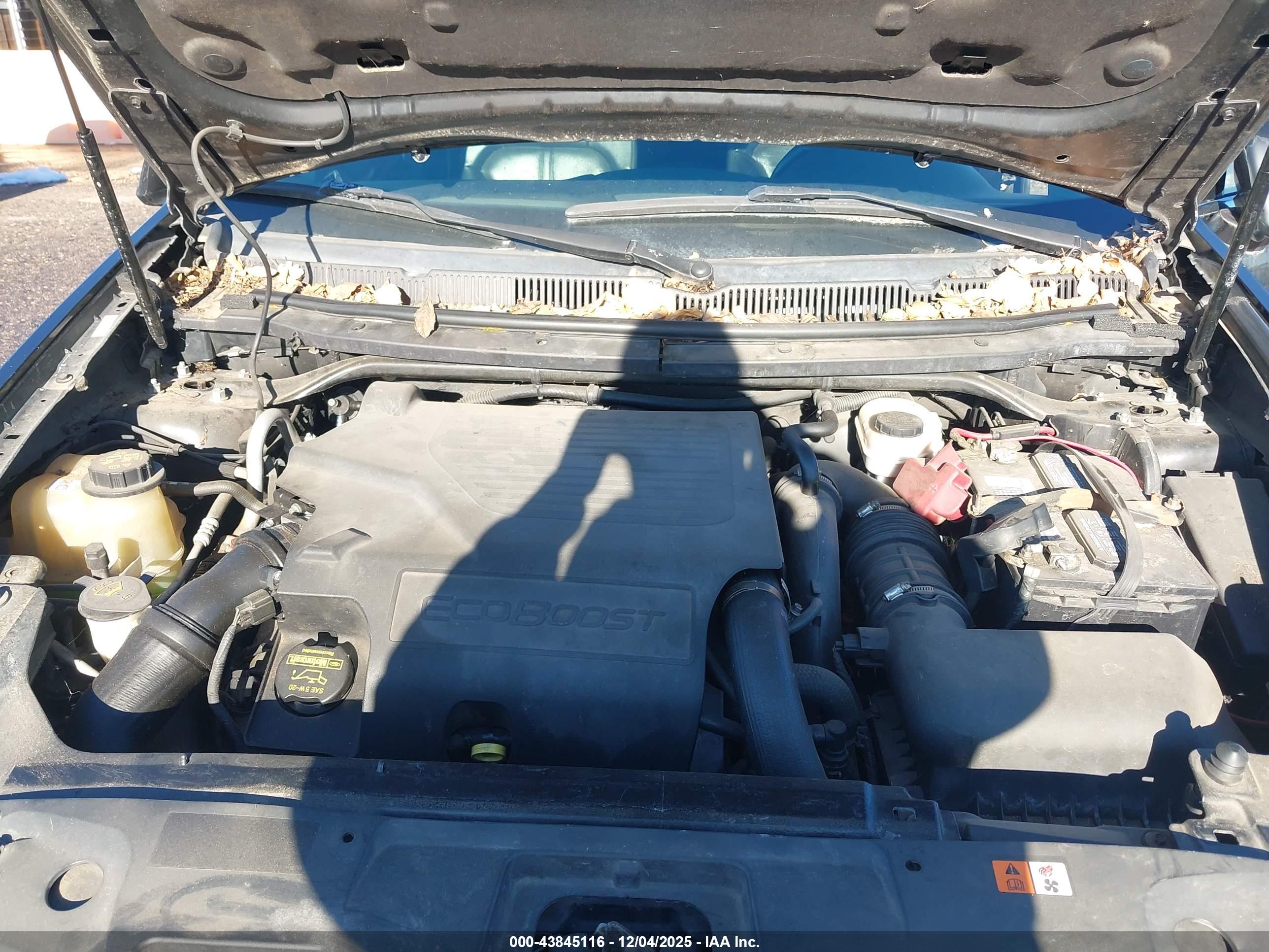 LINCOLN MKT image 10