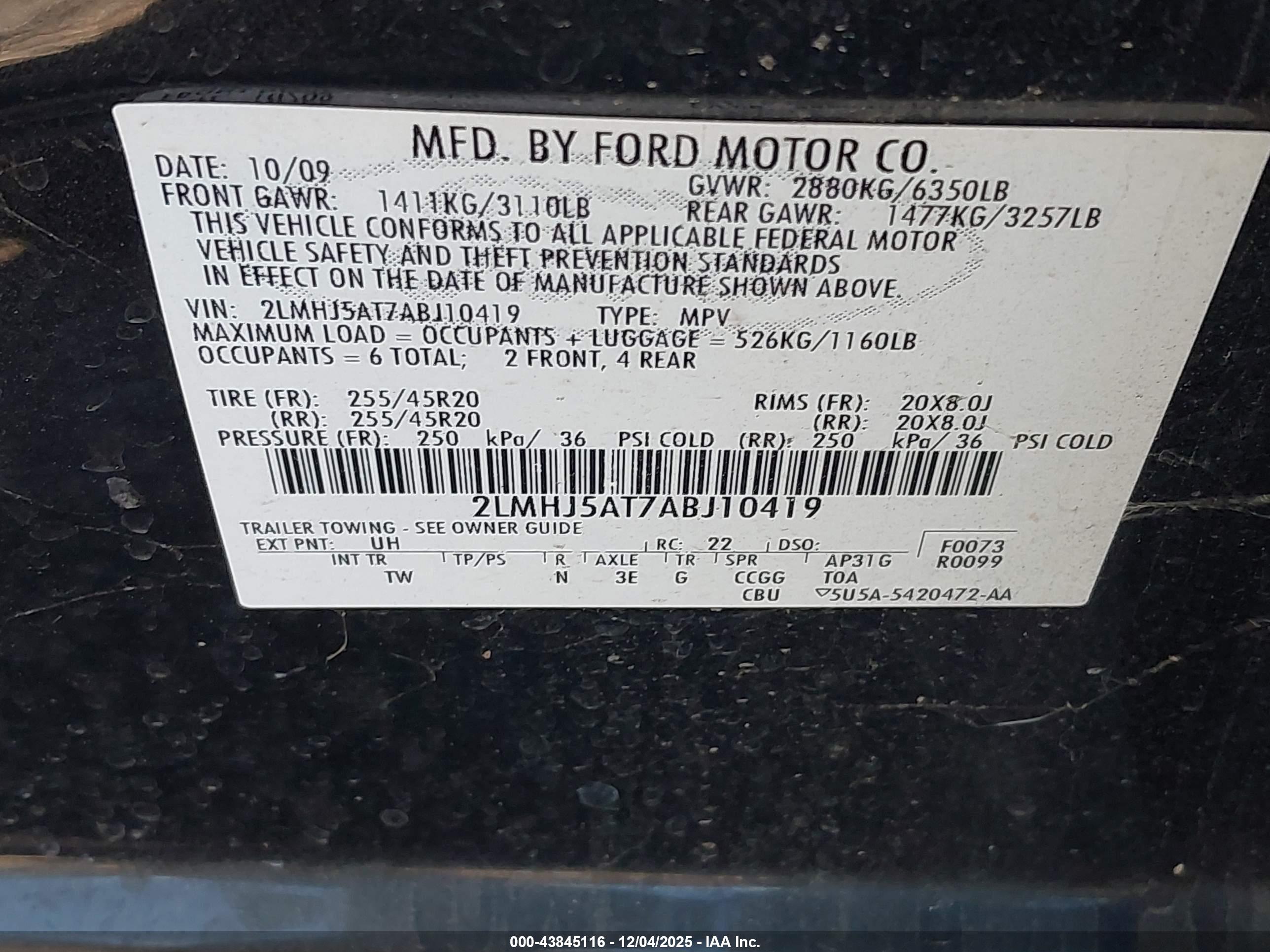 LINCOLN MKT image 9