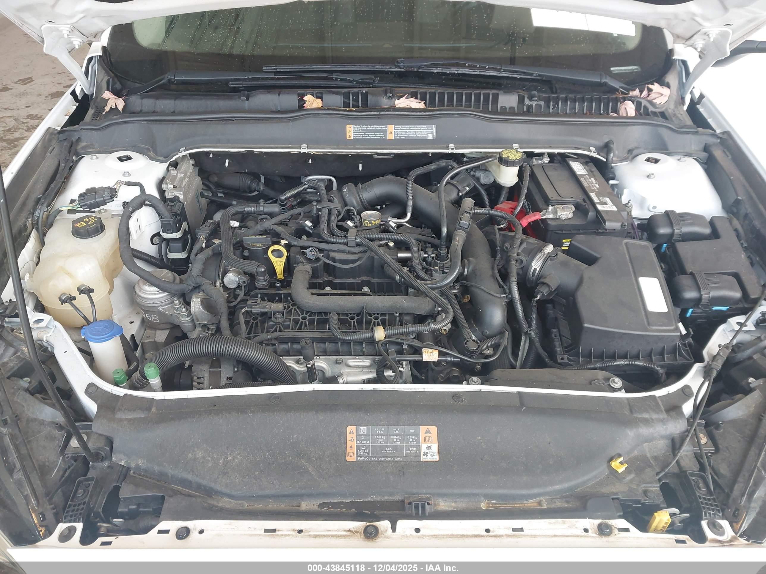 FORD FUSION image 10