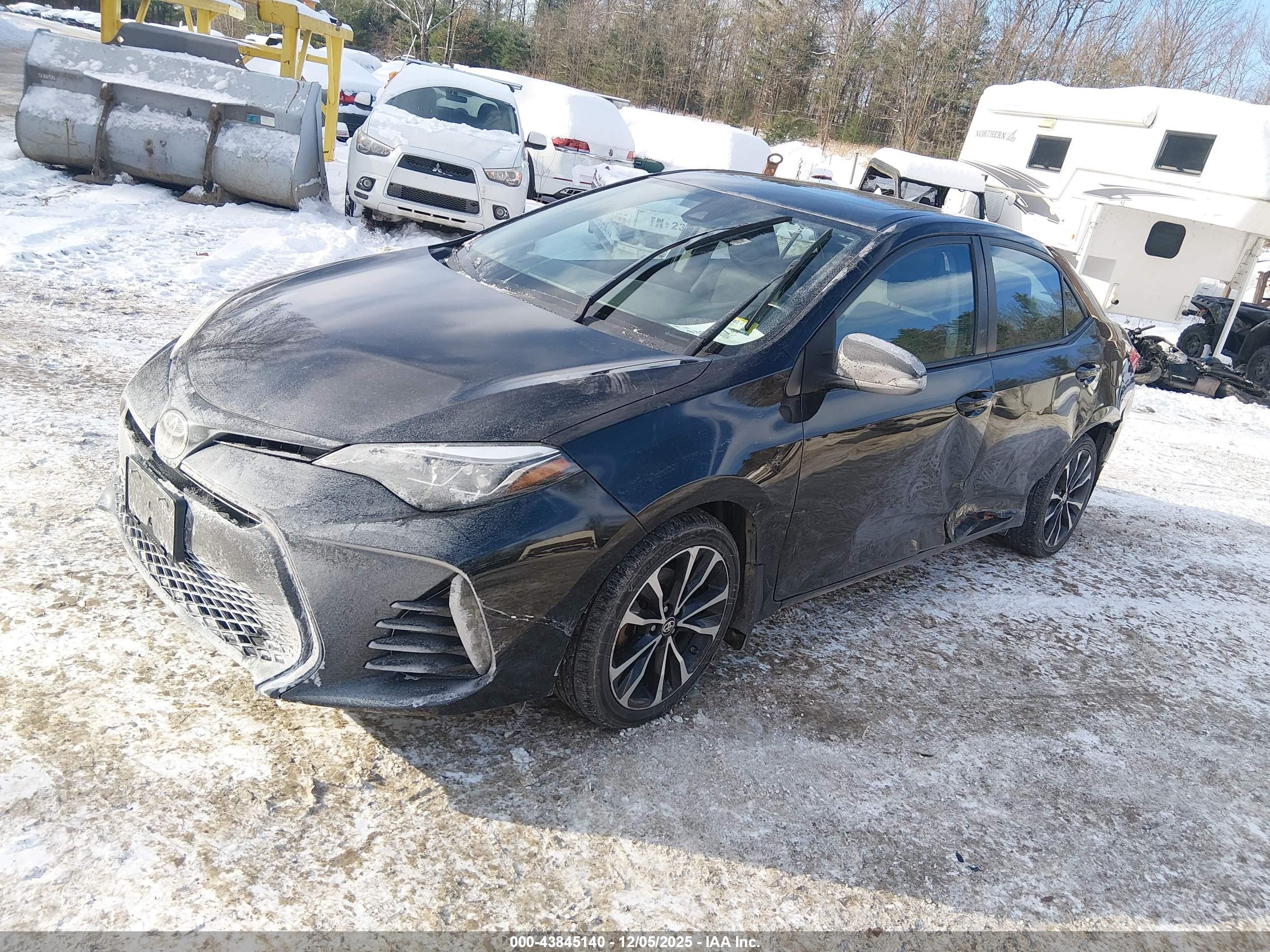 TOYOTA COROLLA image 2