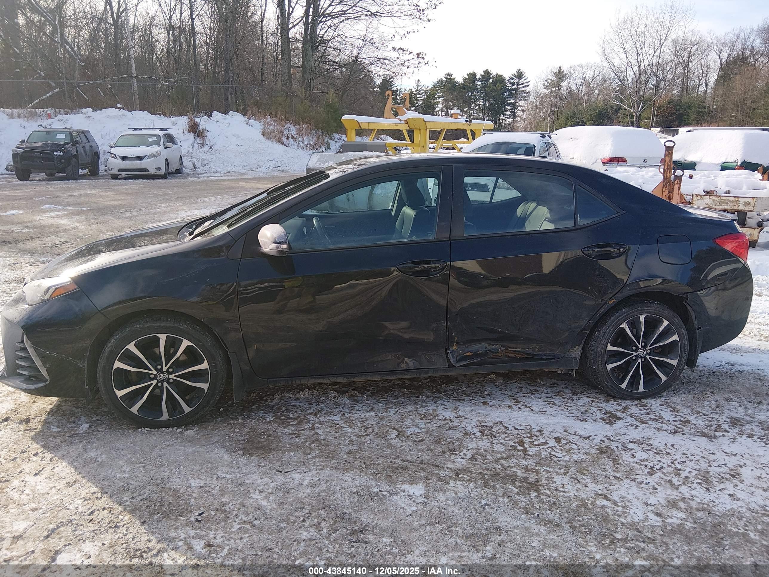 TOYOTA COROLLA image 6