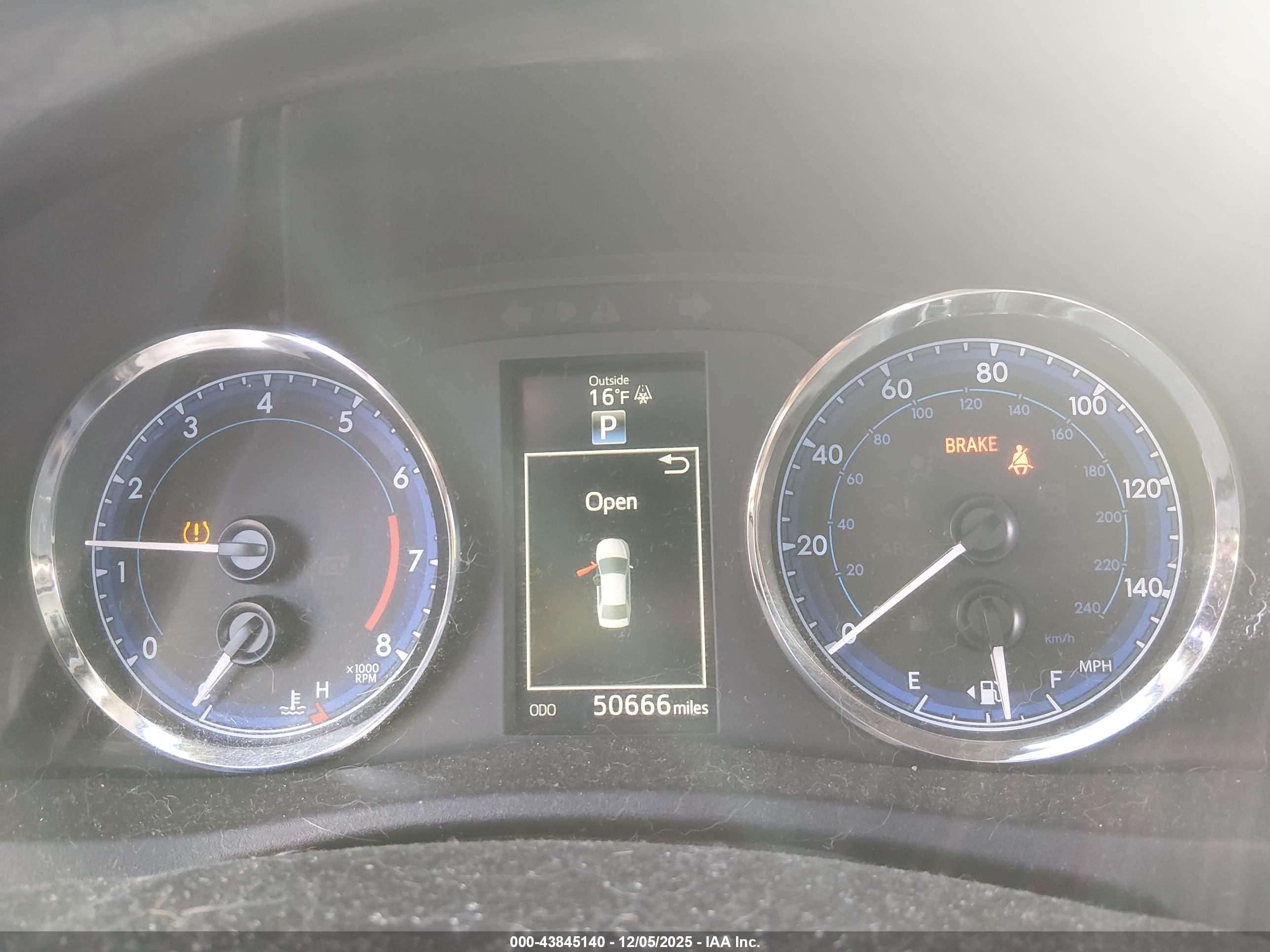 TOYOTA COROLLA image 7