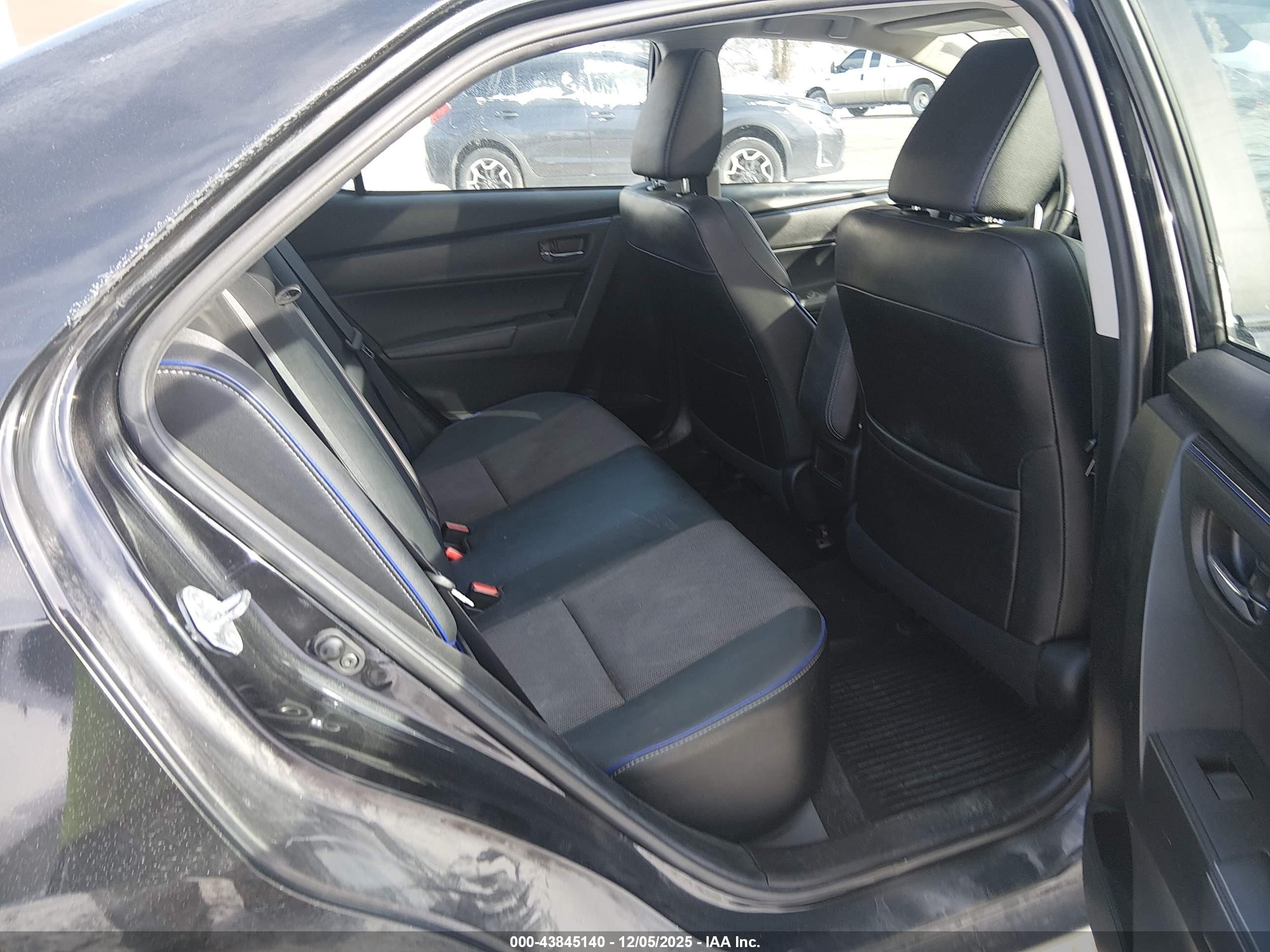 TOYOTA COROLLA image 8