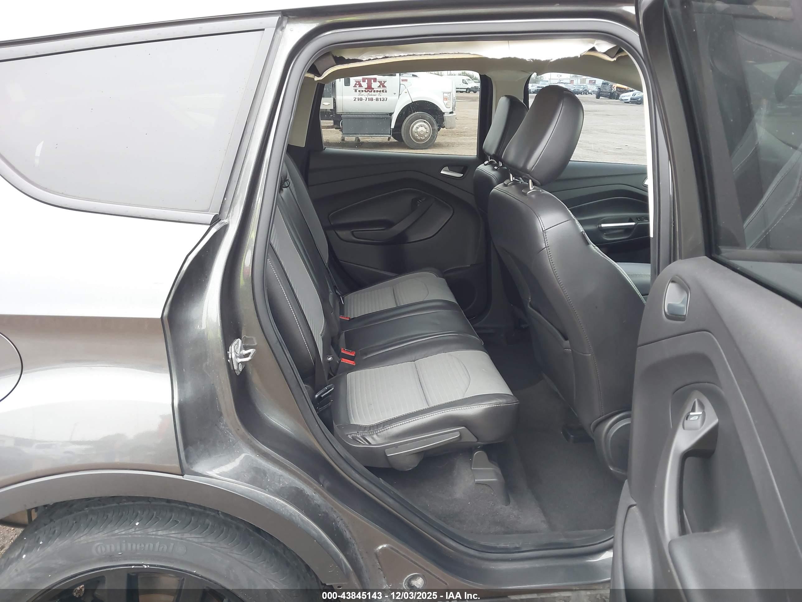 FORD ESCAPE image 8