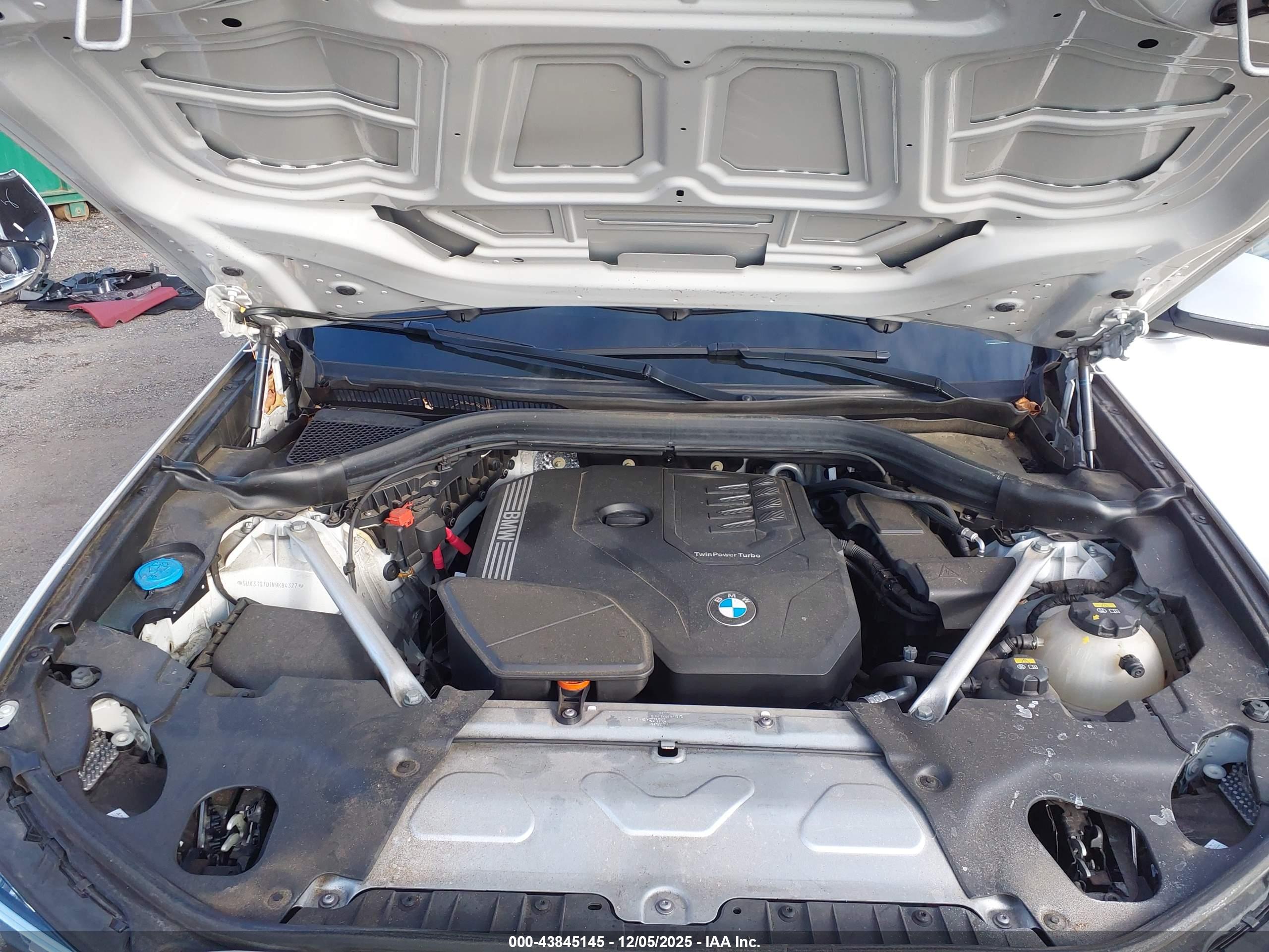 BMW X4 image 10