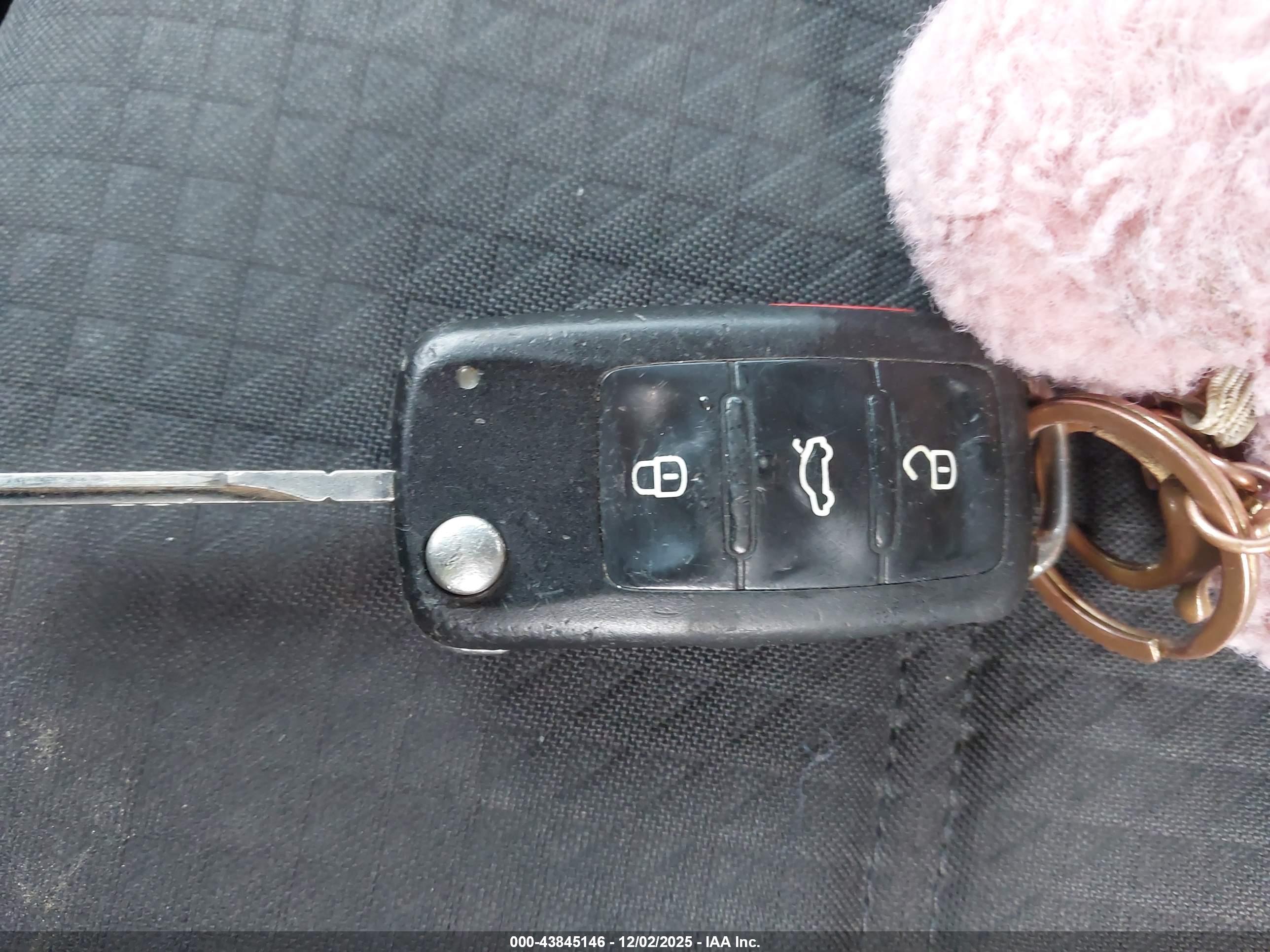 VOLKSWAGEN JETTA image 11