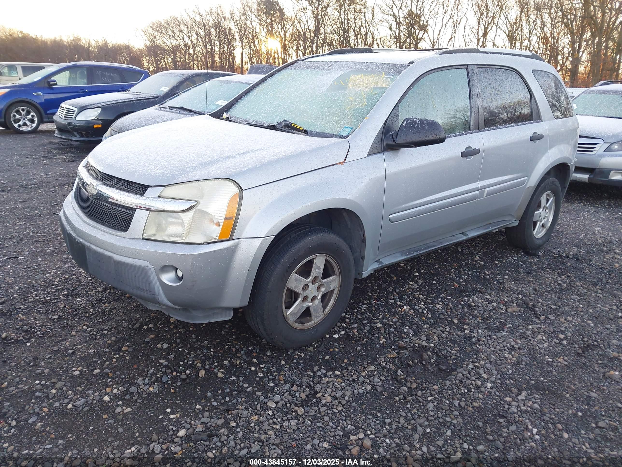 CHEVROLET EQUINOX image 2