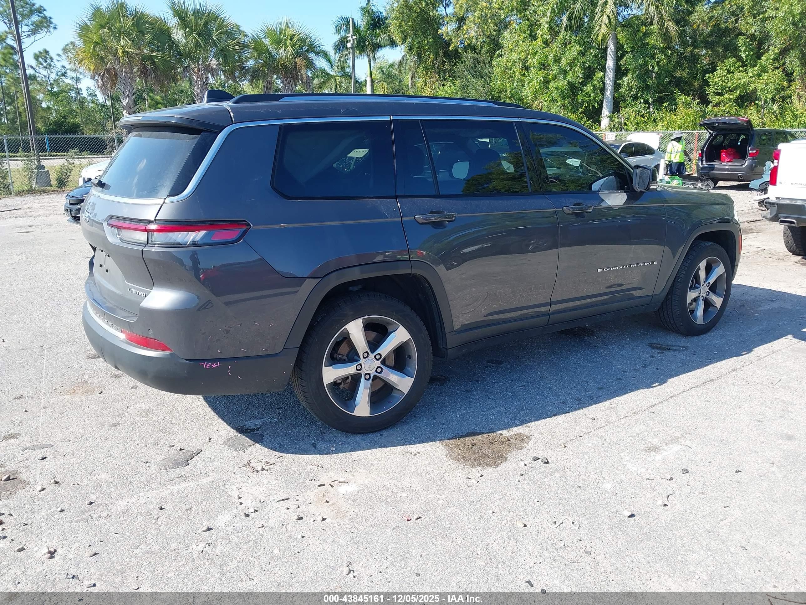 JEEP GRAND image 4