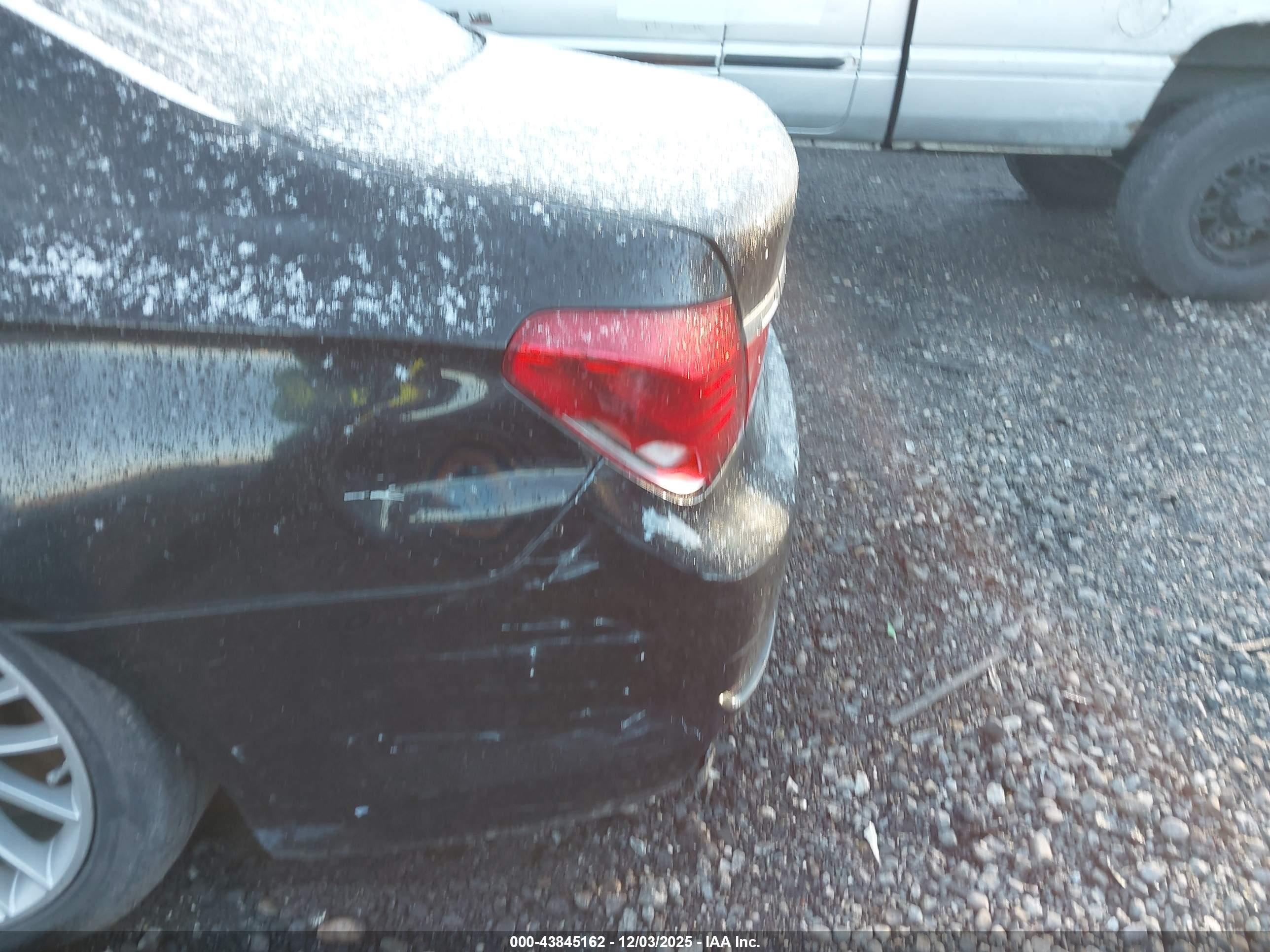 BMW 750LI image 6