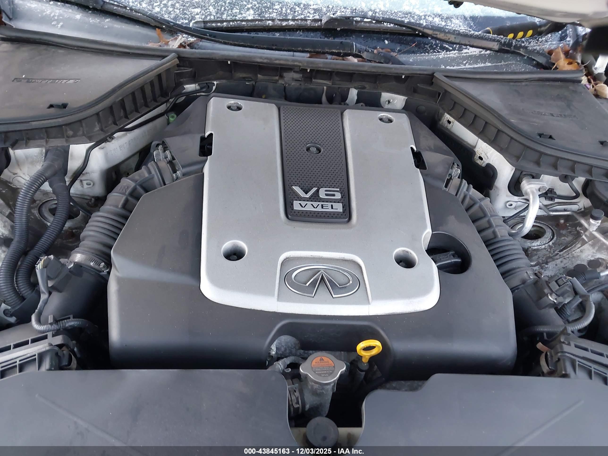 INFINITI Q50 image 10