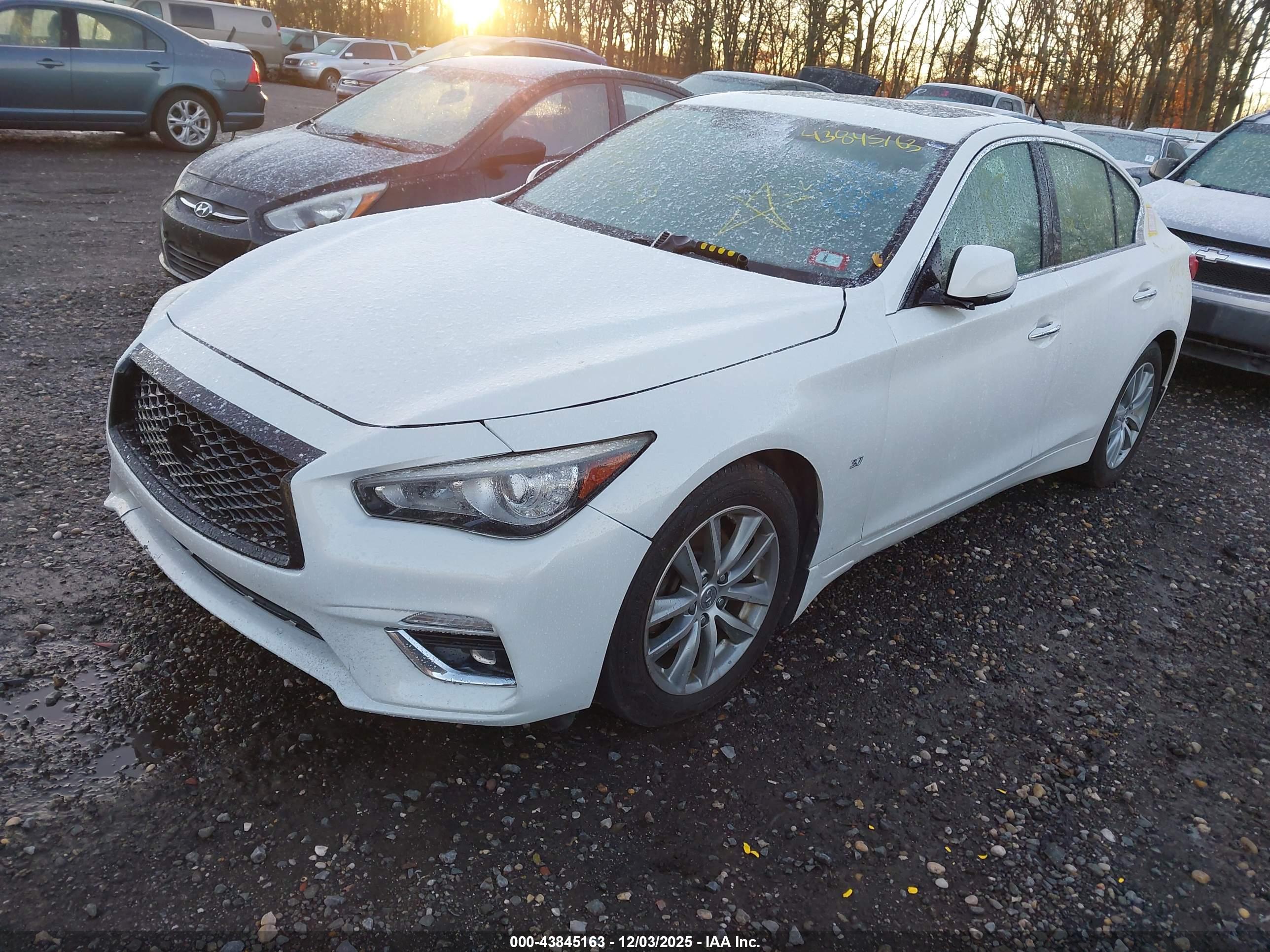 INFINITI Q50 image 2