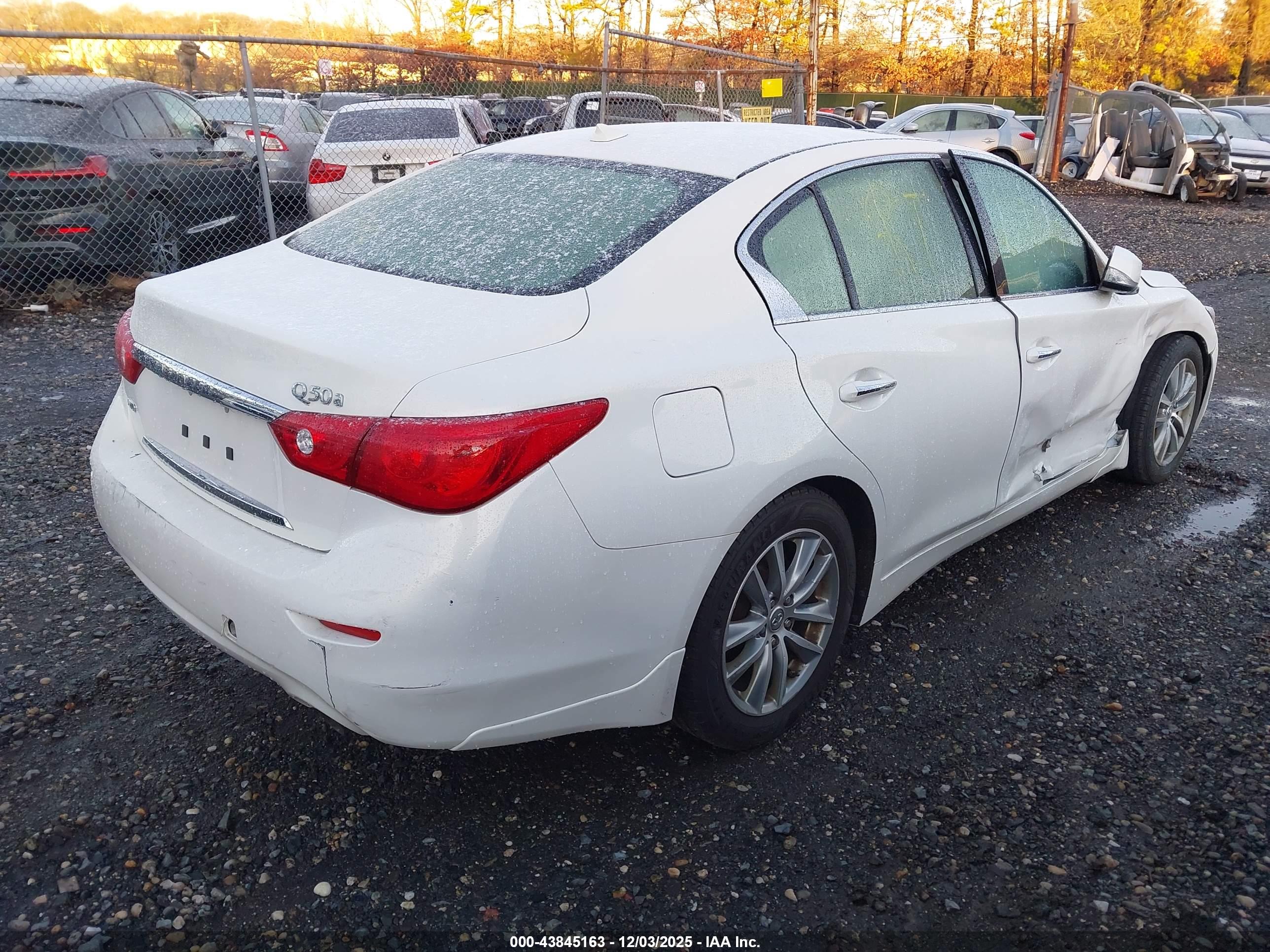 INFINITI Q50 image 4