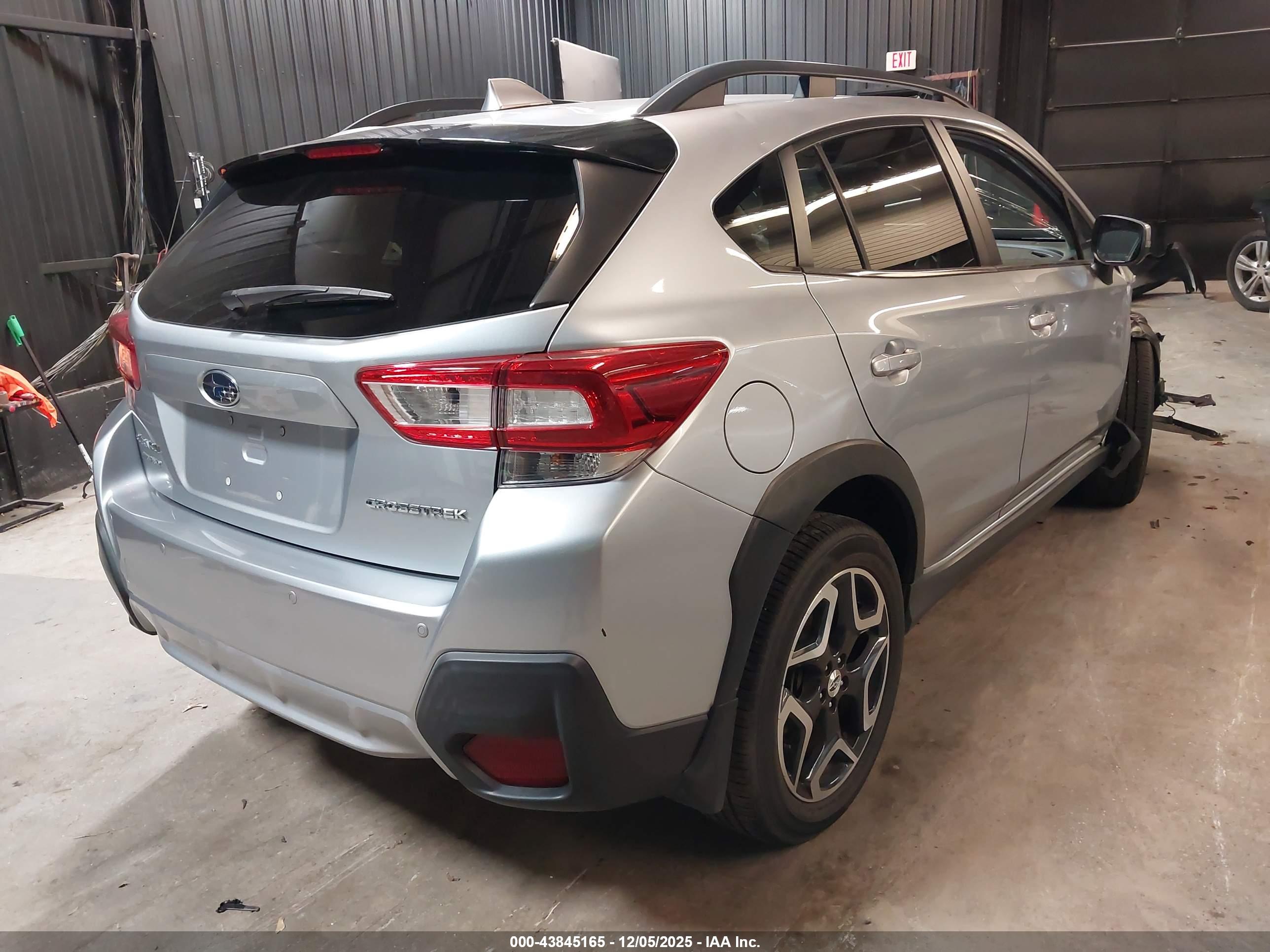 SUBARU CROSSTREK image 4