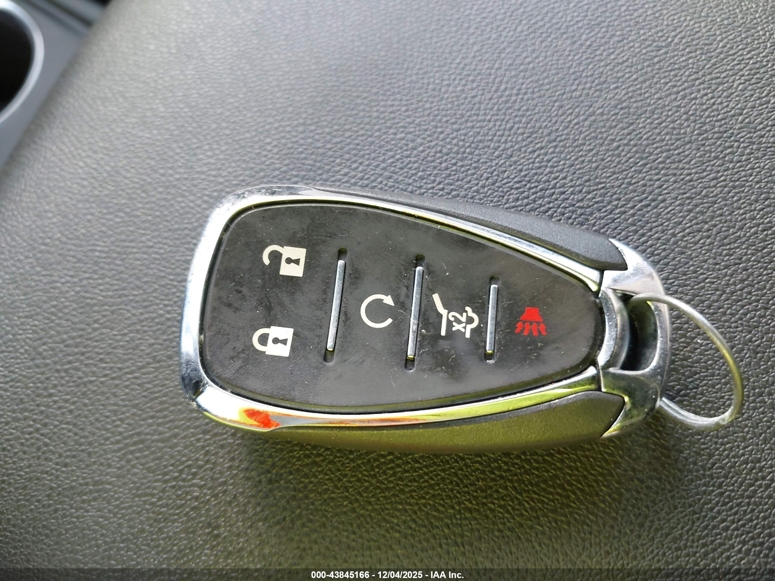 CHEVROLET EQUINOX image 11