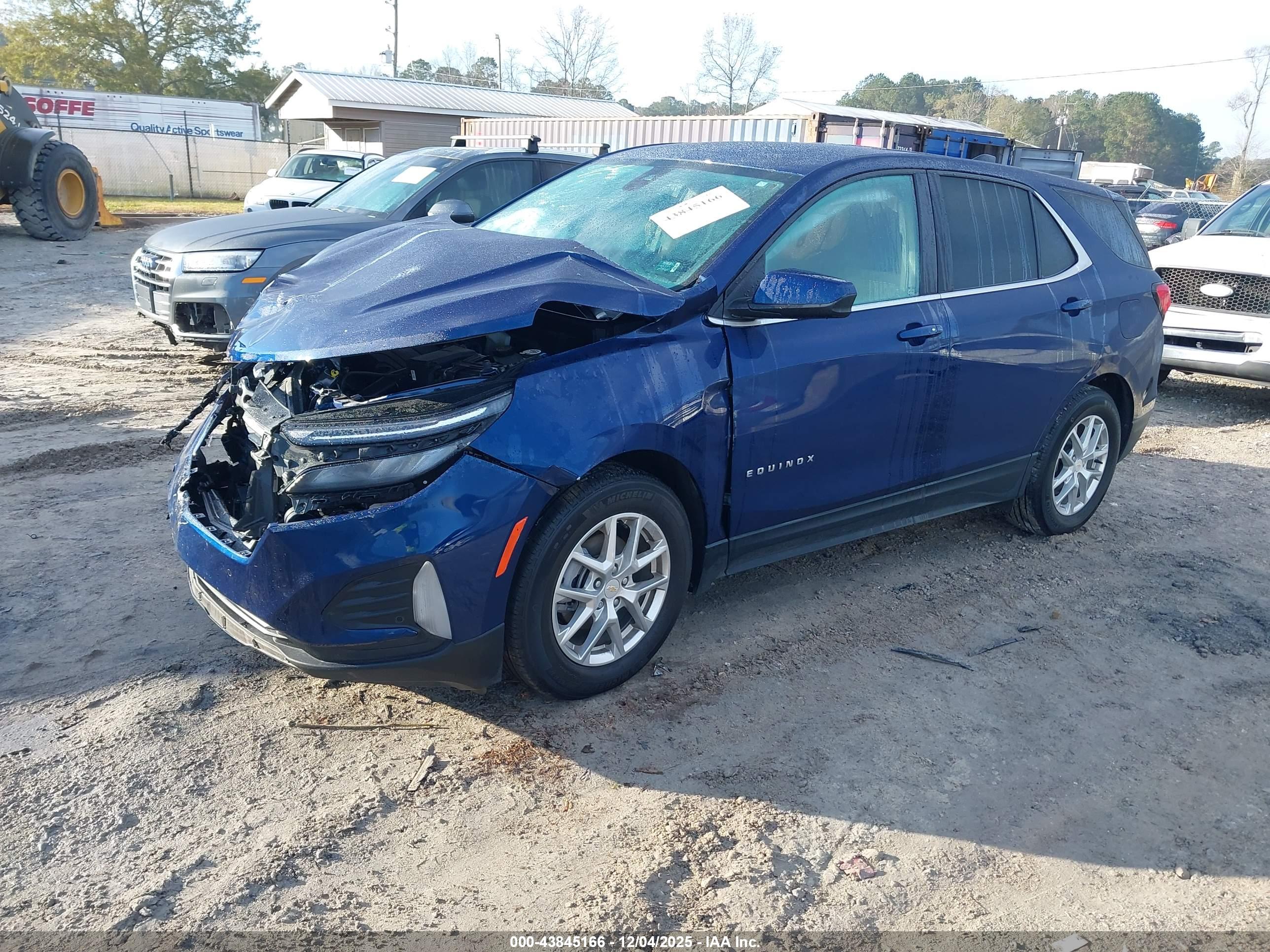 CHEVROLET EQUINOX image 2