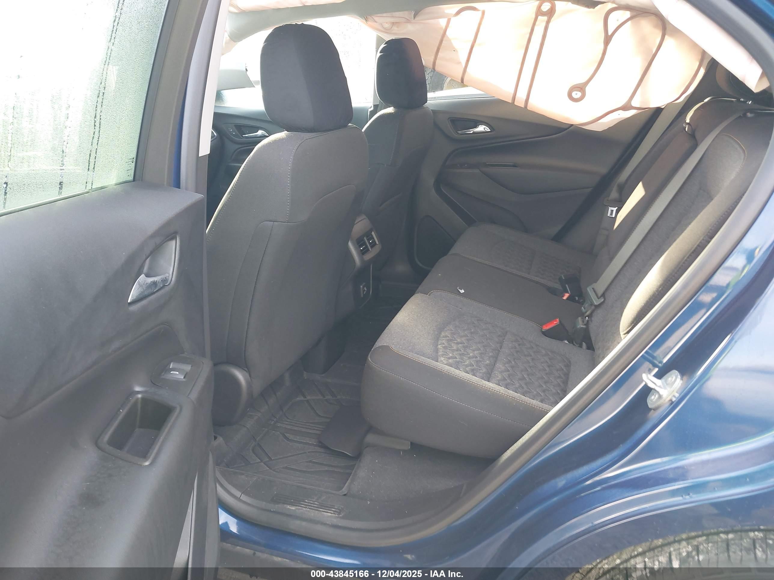 CHEVROLET EQUINOX image 8