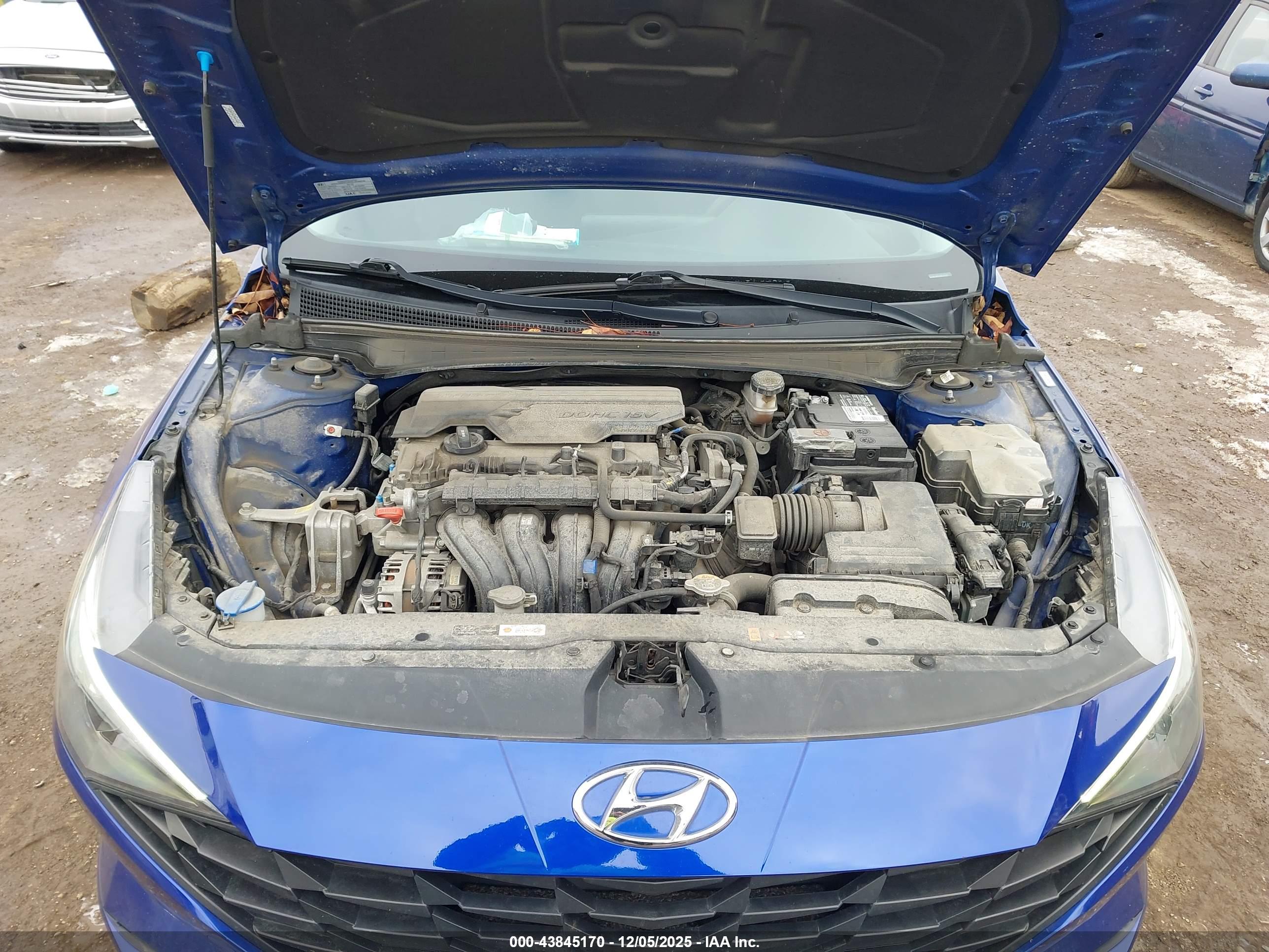 HYUNDAI ELANTRA image 10