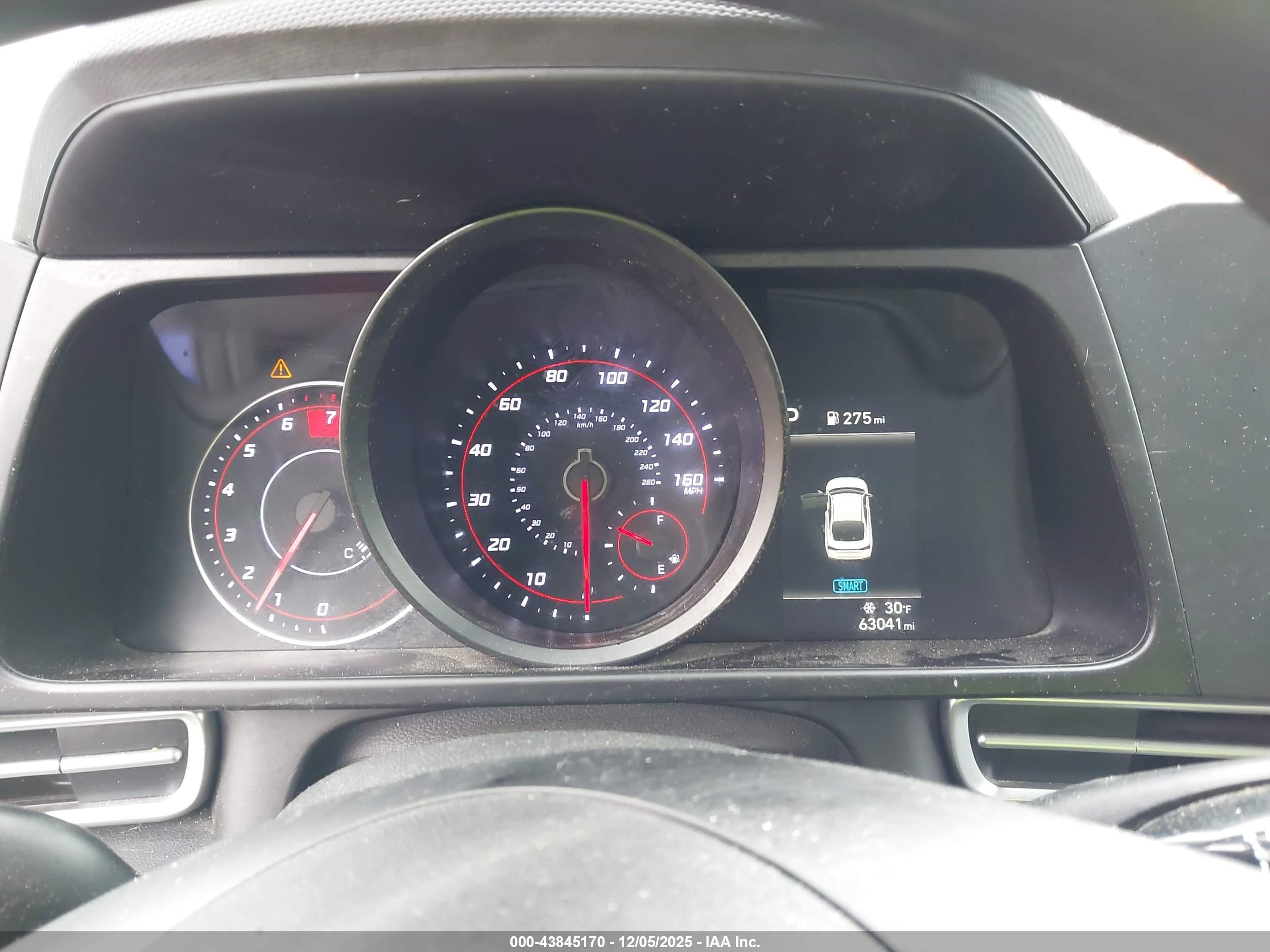 HYUNDAI ELANTRA image 7