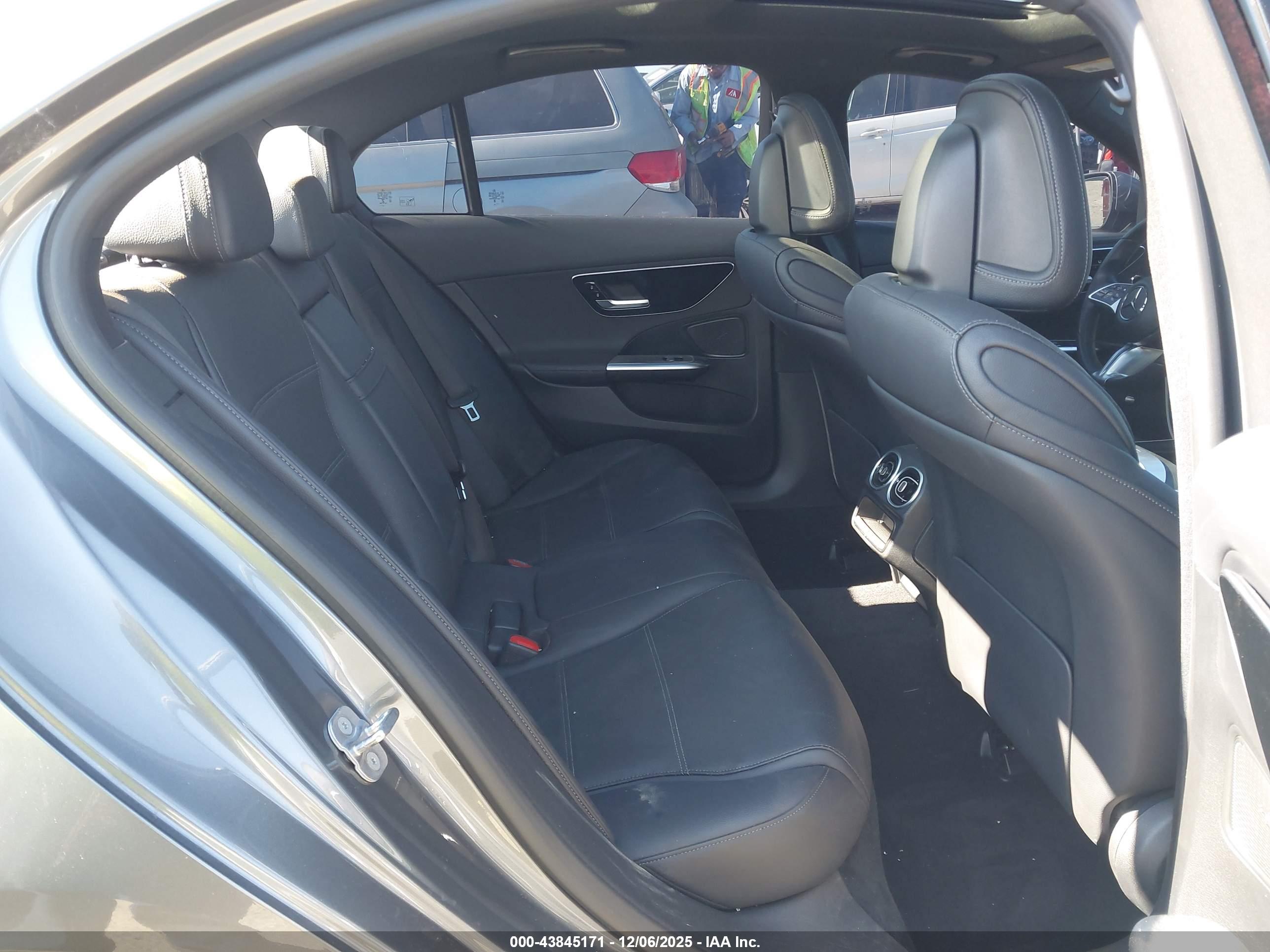 MERCEDES-BENZ C image 8