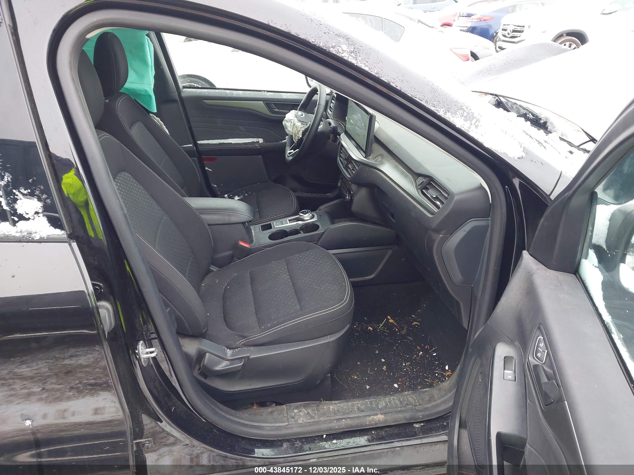 FORD ESCAPE image 5