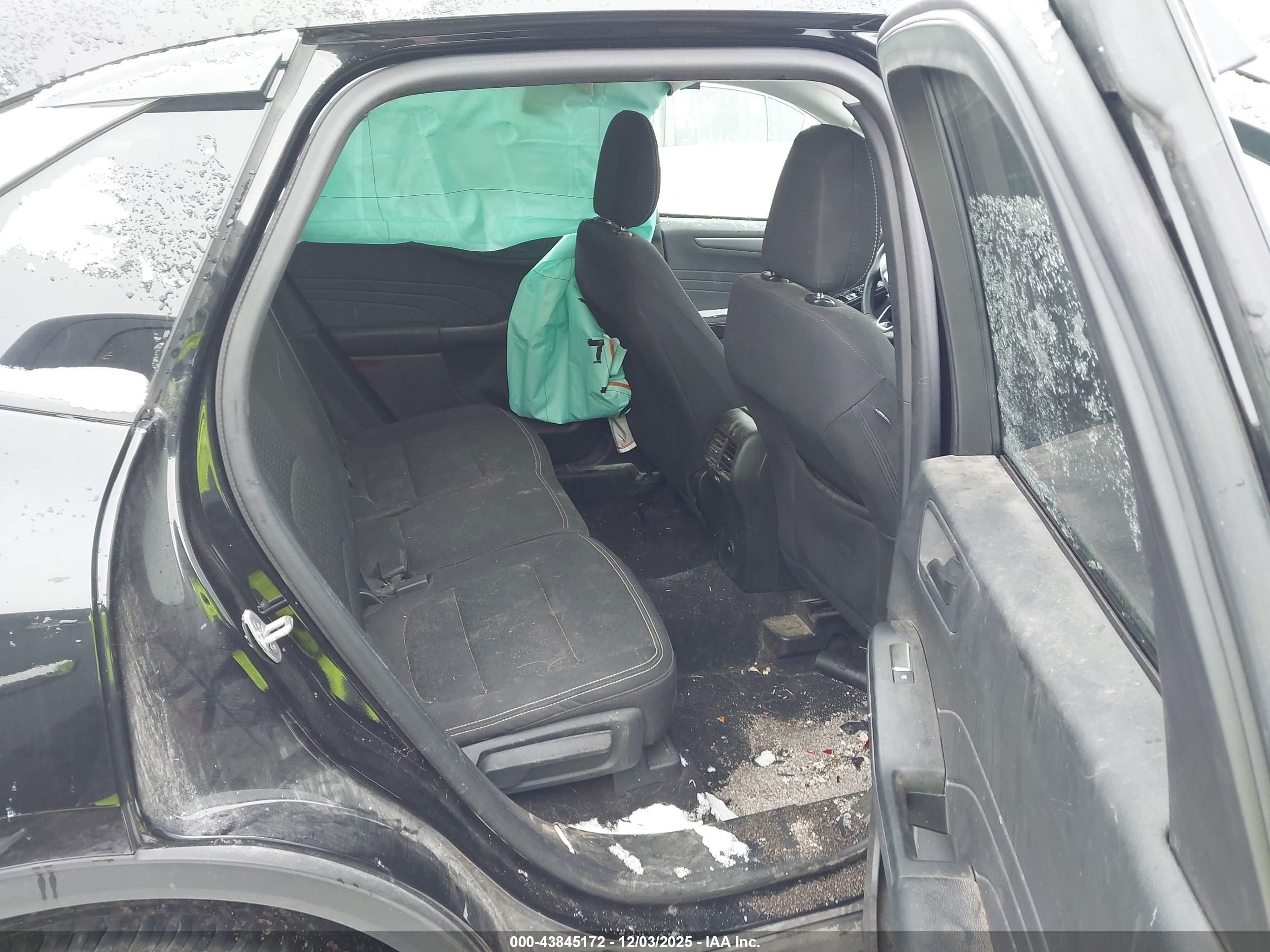 FORD ESCAPE image 8
