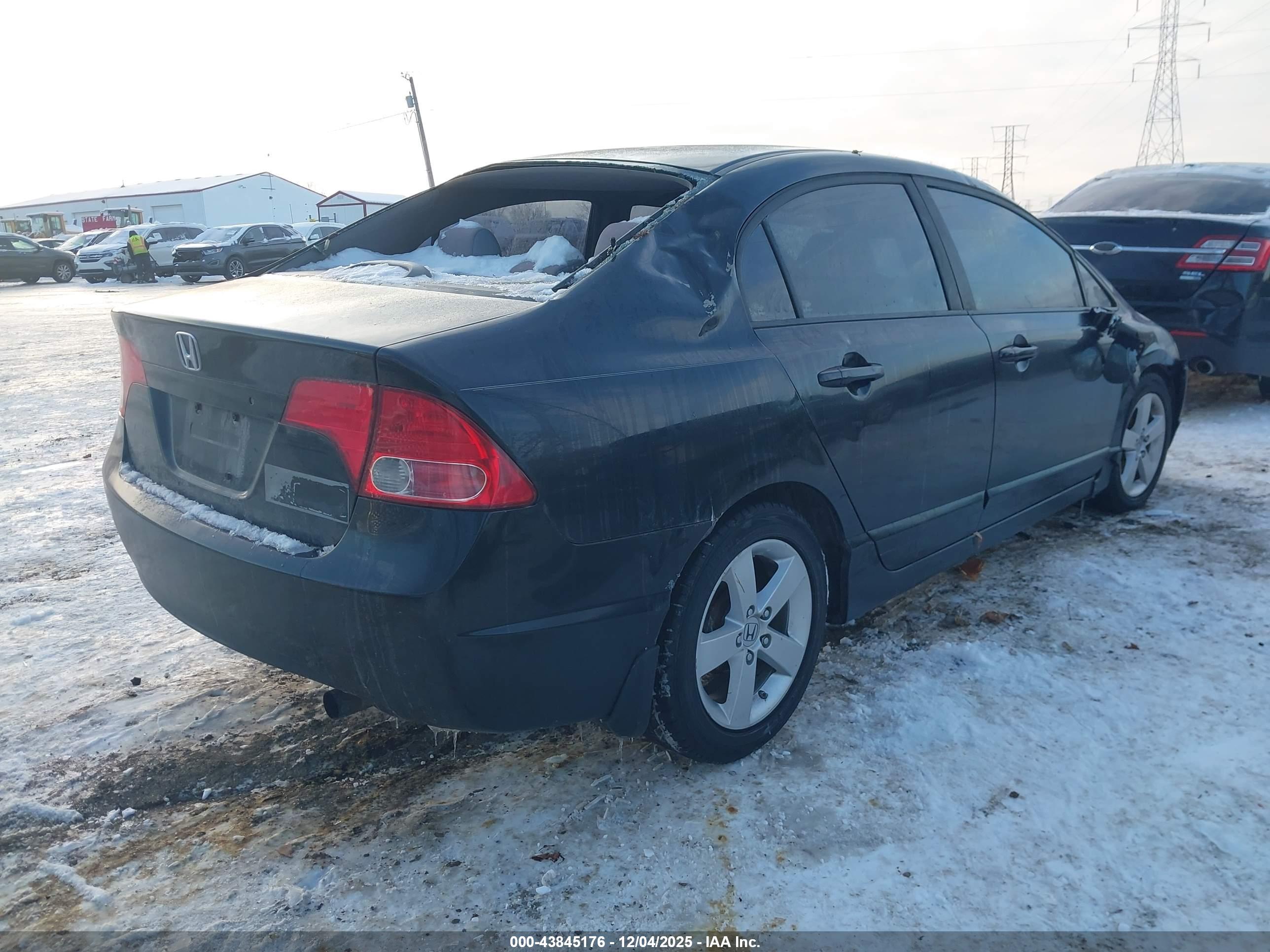 HONDA CIVIC image 4
