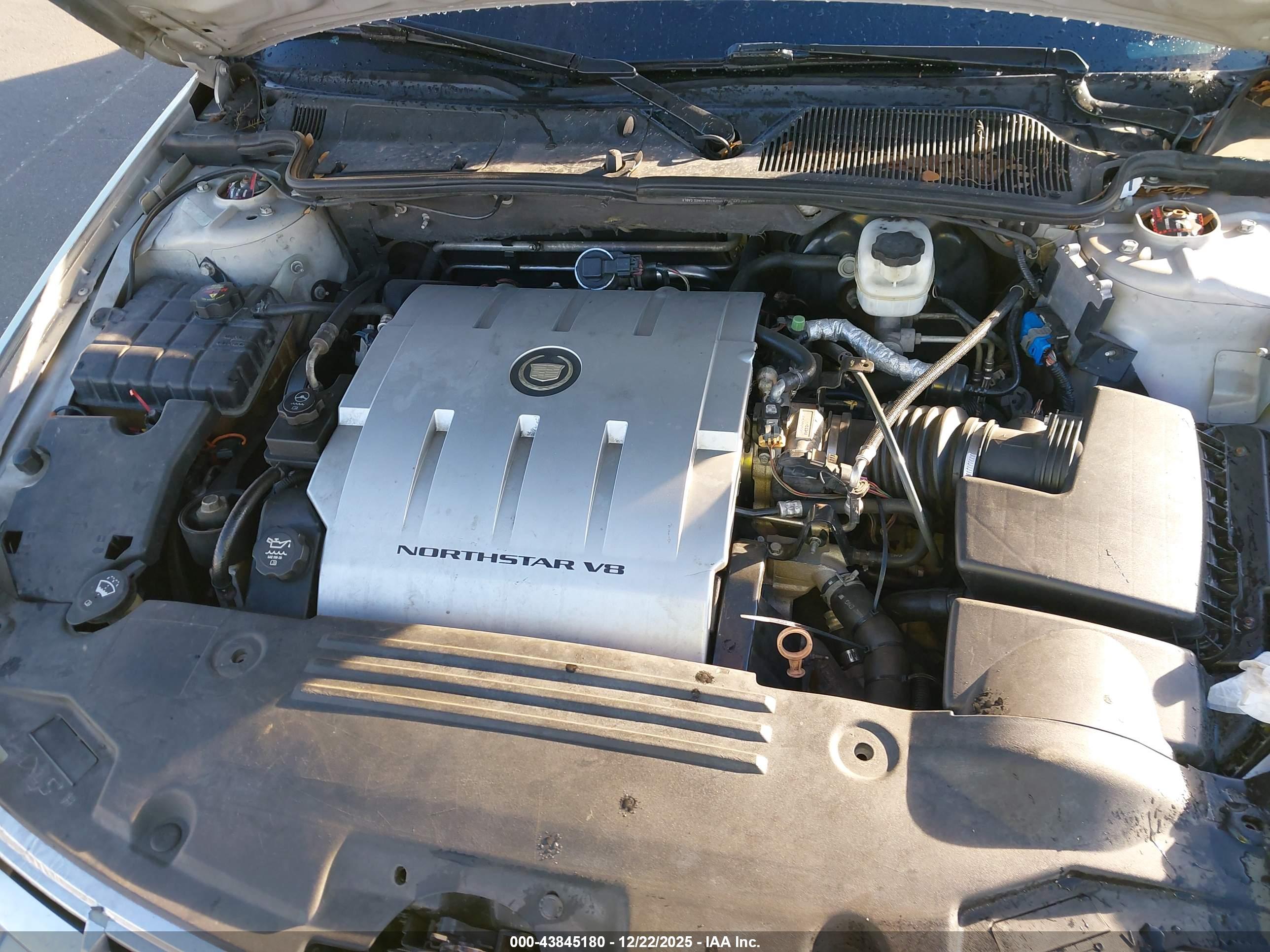 CADILLAC DTS image 10