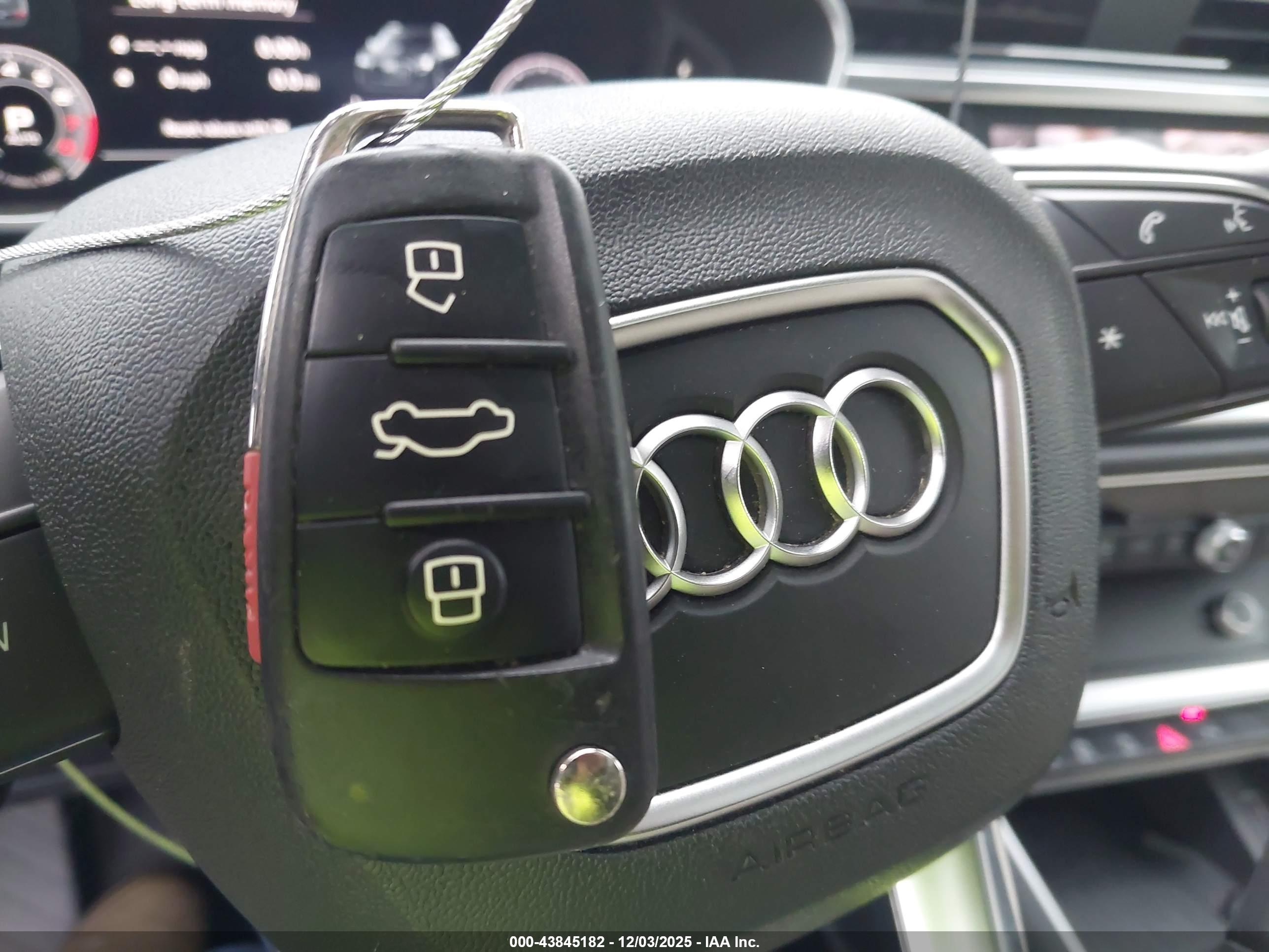 AUDI Q3 image 11