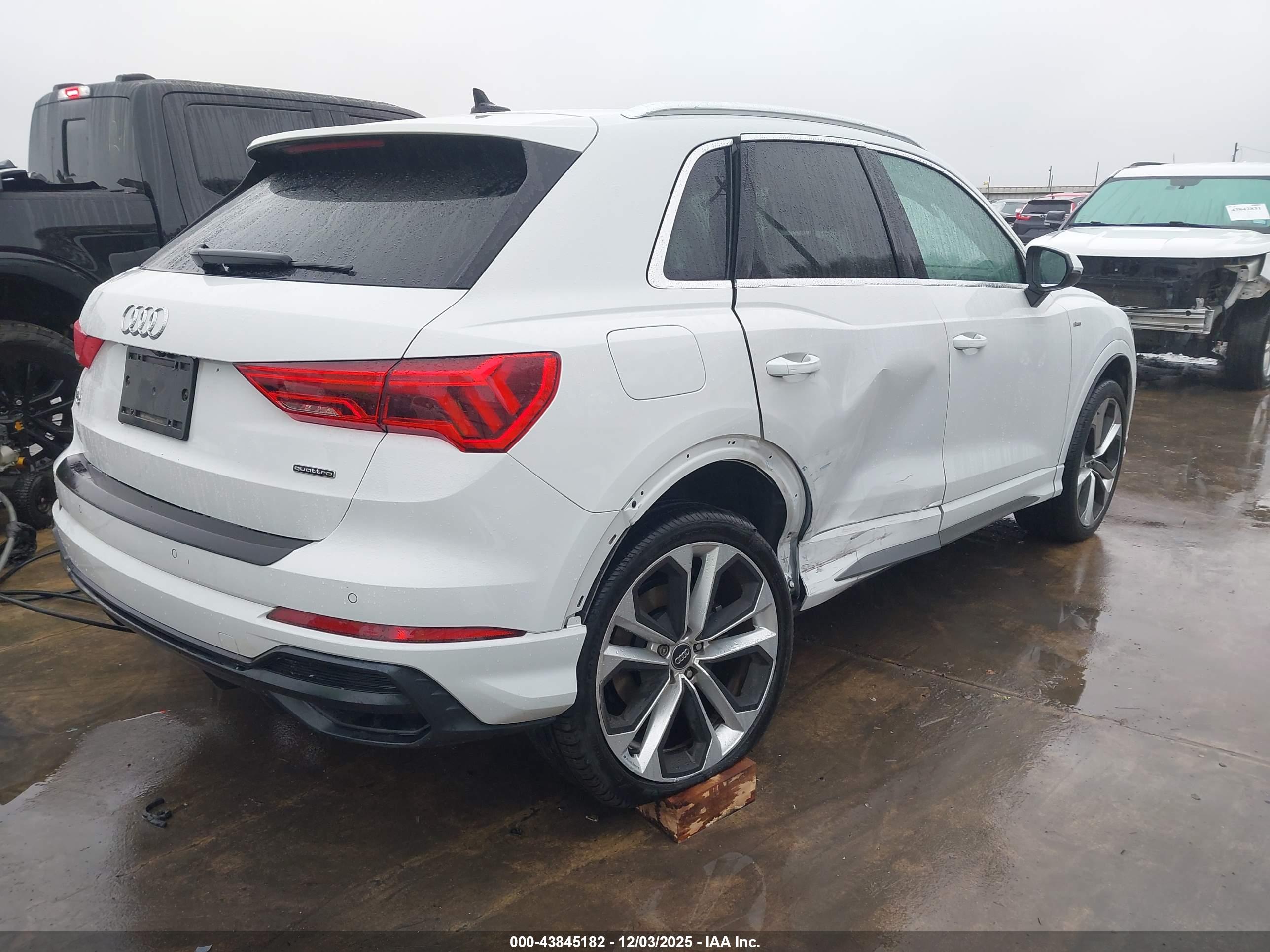 AUDI Q3 image 4