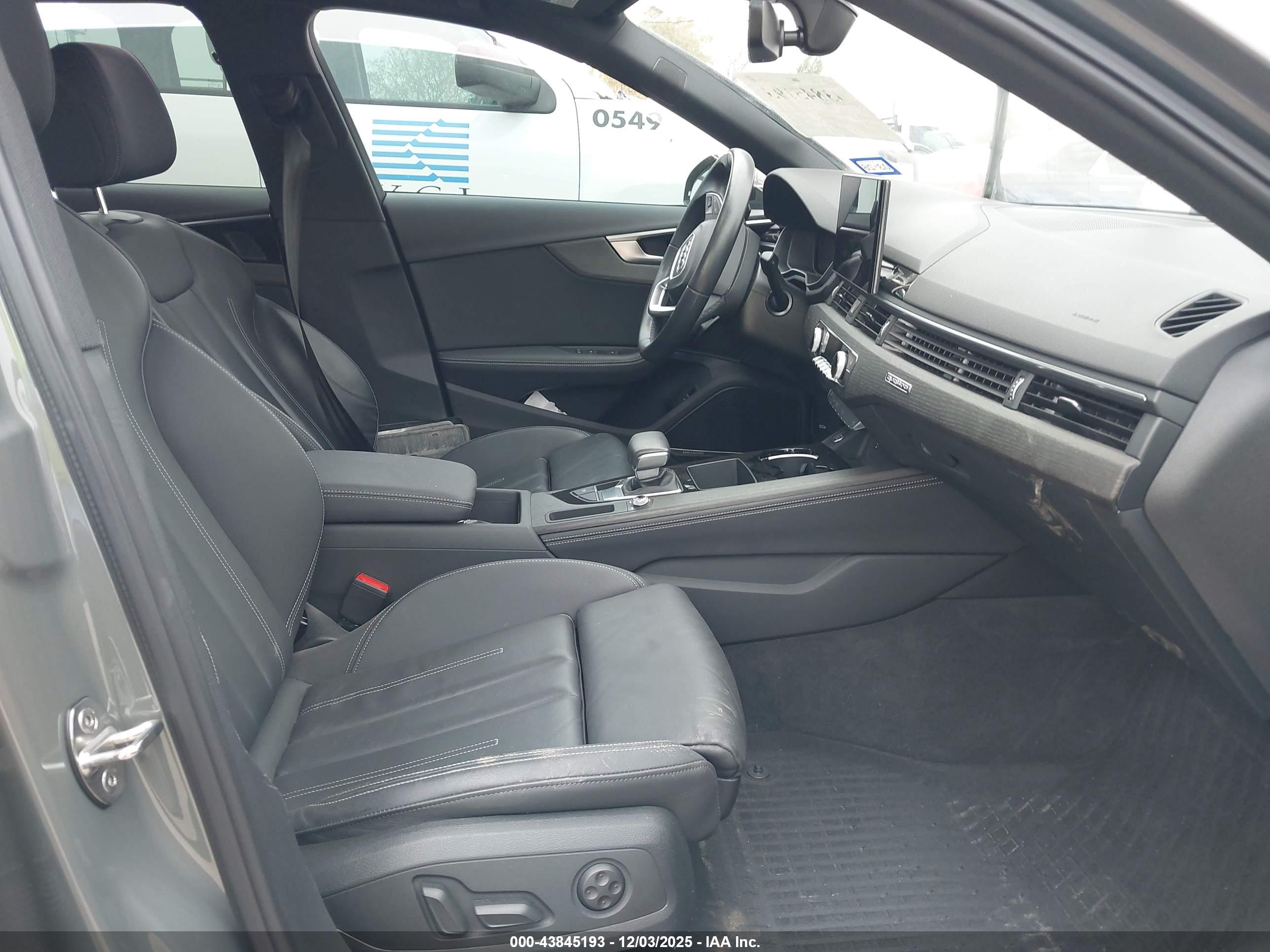 AUDI A4 image 5