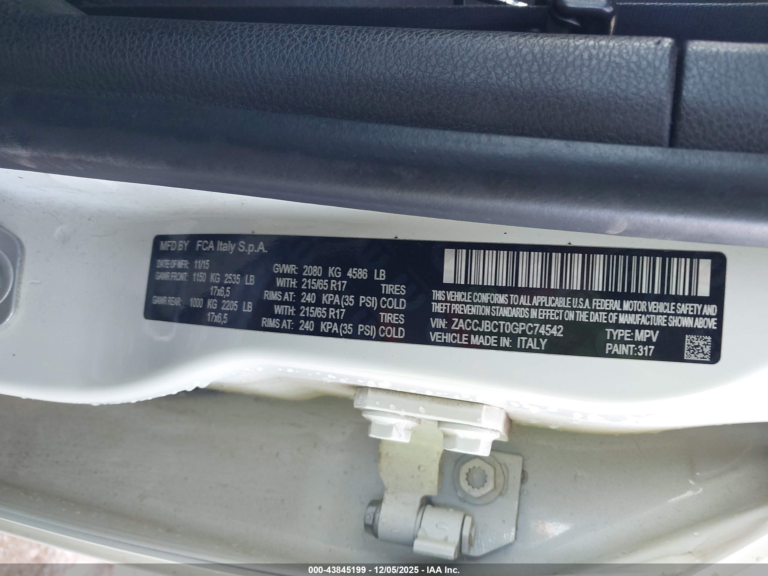 JEEP RENEGADE image 9